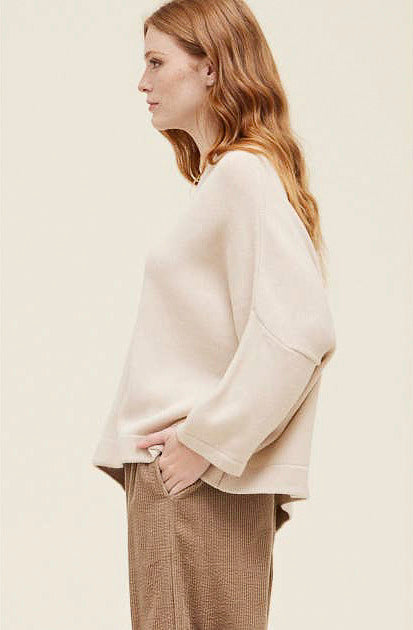 FALL CREW LIGHT KNIT SWEATER