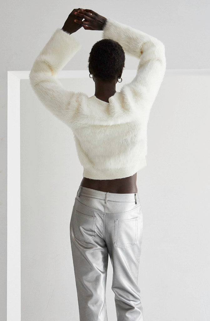 EVE FUZZY SWEATER