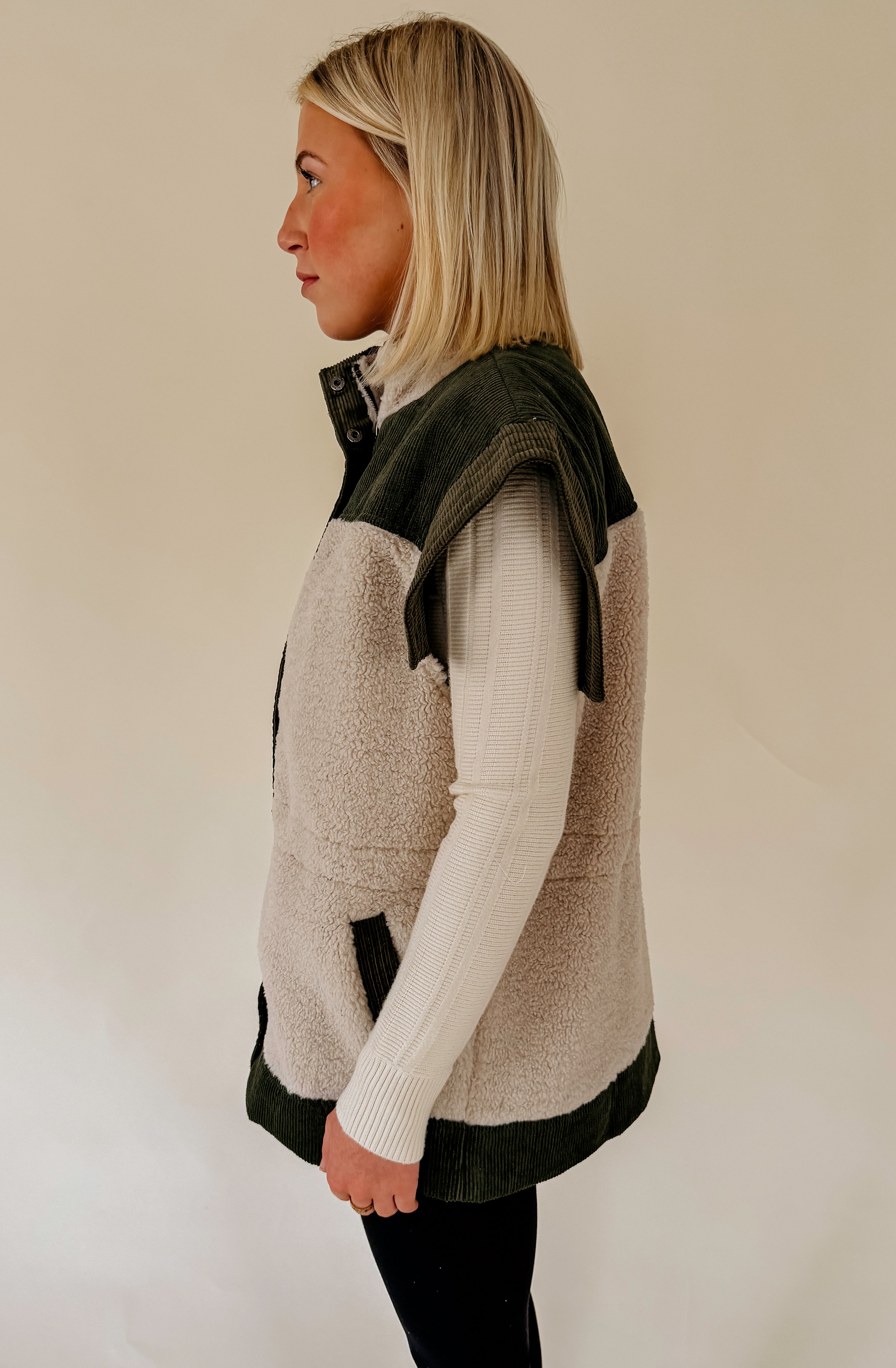 MOUNTAIN VIEW SHERPA VEST