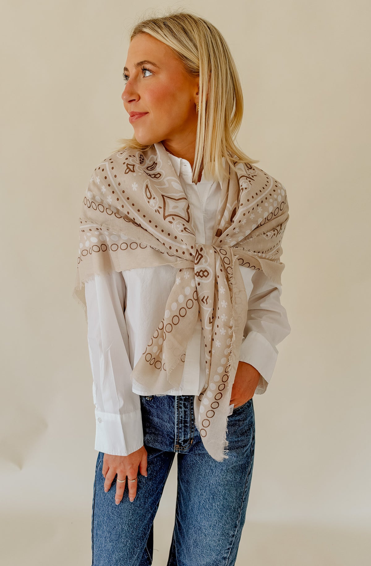 THE ALY LIGHTWEIGHT BANDANA SCARF