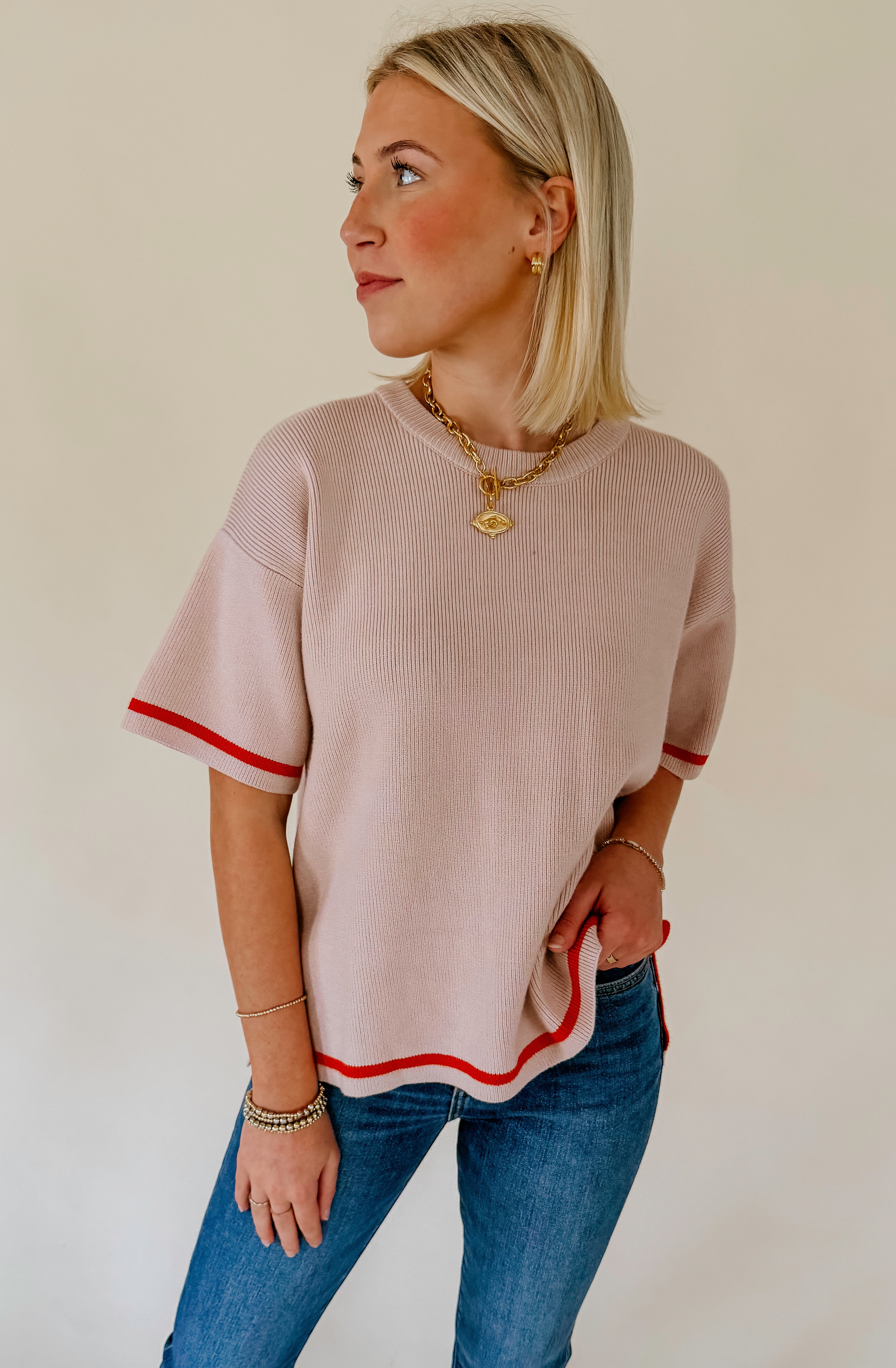 ON THE CONTRAST RIBBED SWEATER TEE