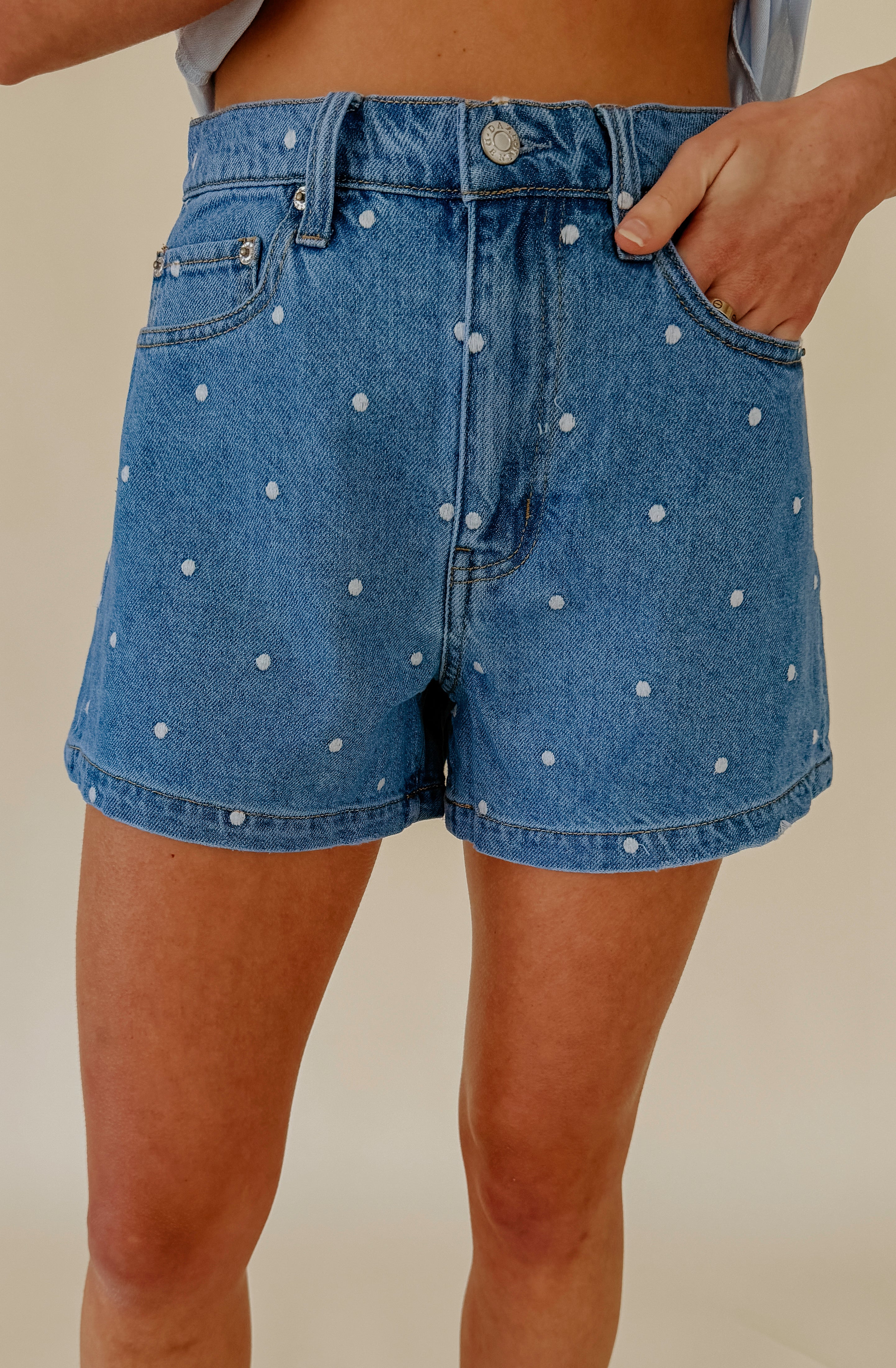DAZE KNOCKOUT SHORT IN FULL CIRCLE