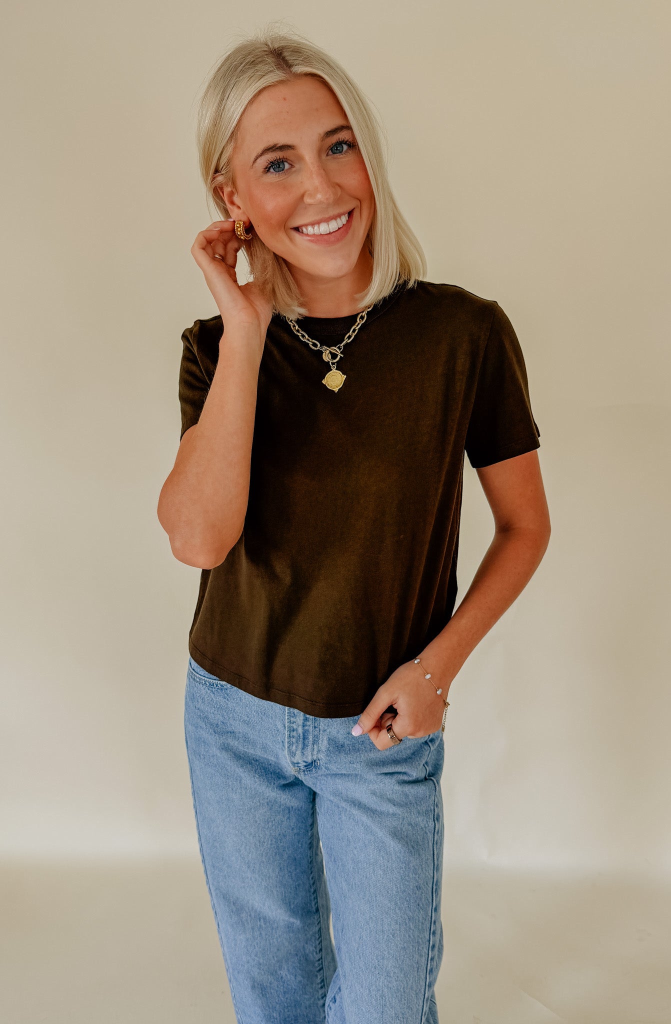 PAIGE RHODES CREW NECK TEE