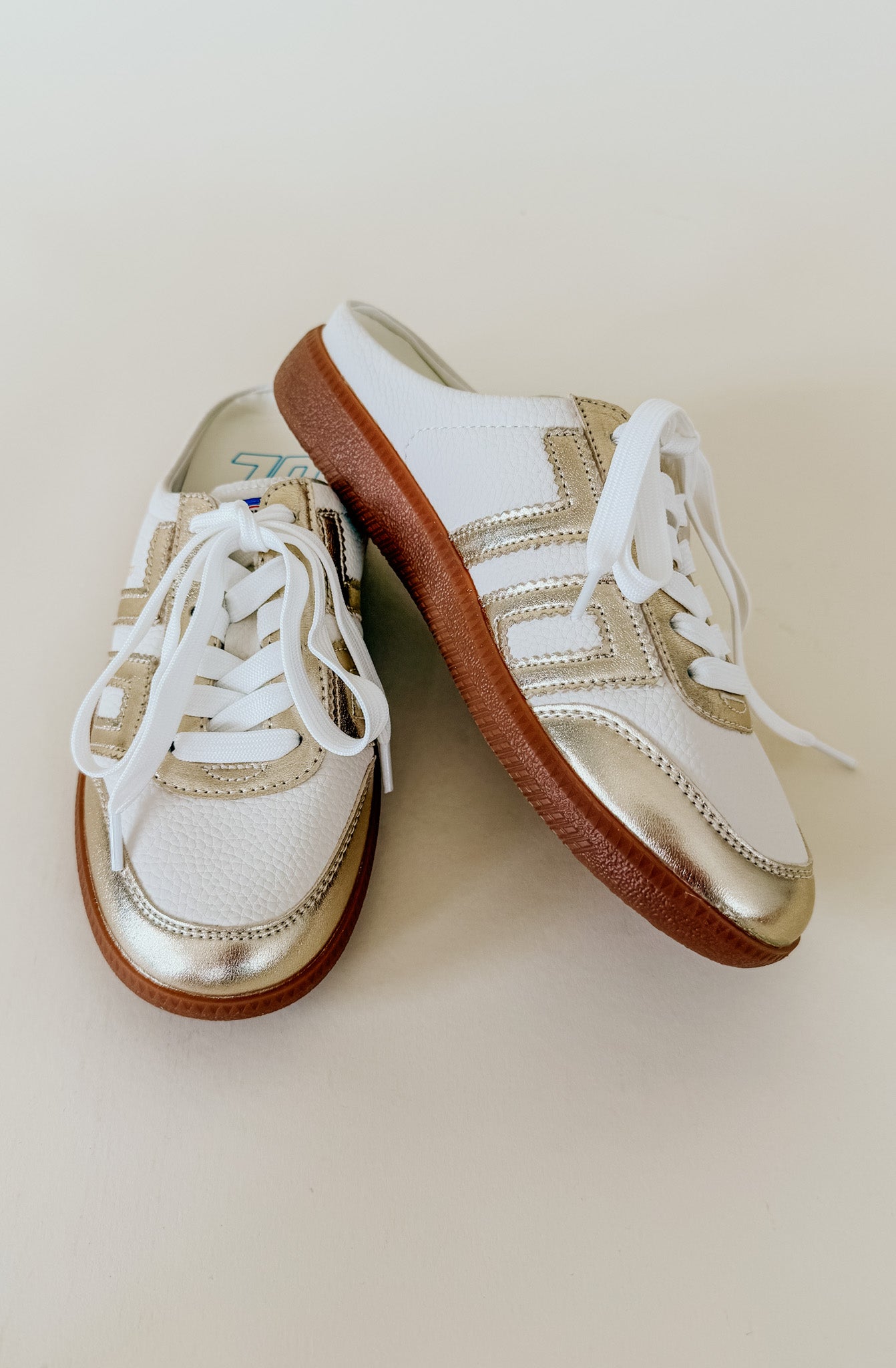 BACK 70 EASTER BACKLESS SNEAKER