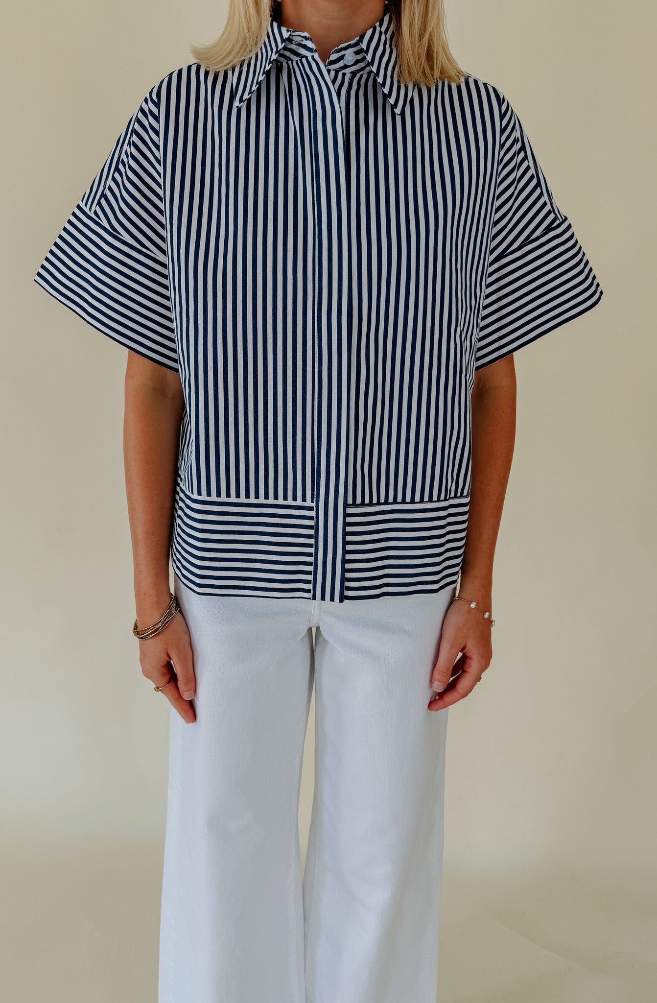 THE VICTORIA STRIPED POPLIN BLEND TOP