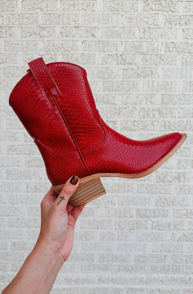 GAMEDAY TEXTURED BOOTS