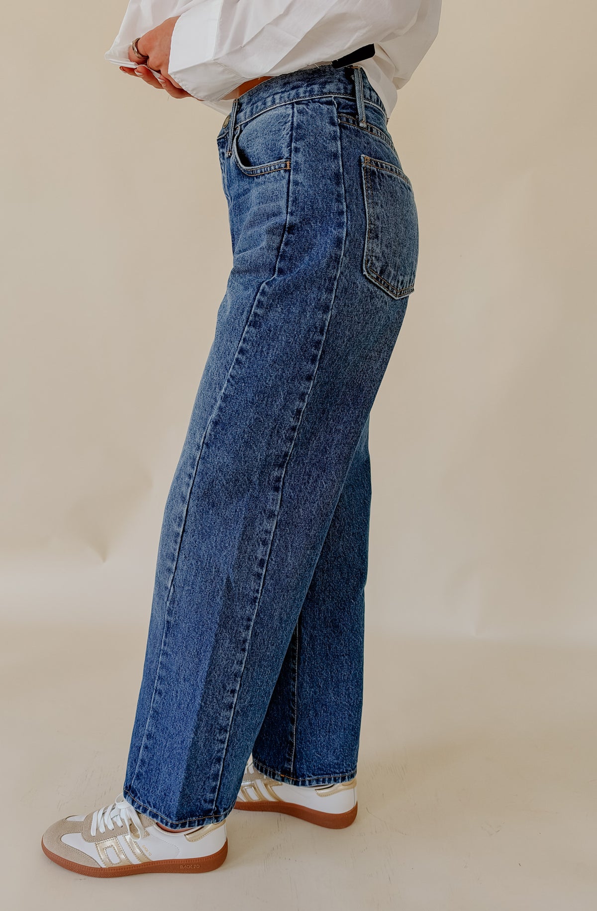 JUST BLACK BARREL JEAN TWIST