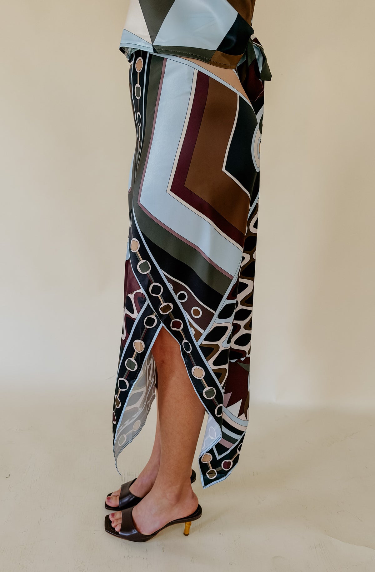 ABSTRACT GEOMETRIC HALTER SKIRT SET