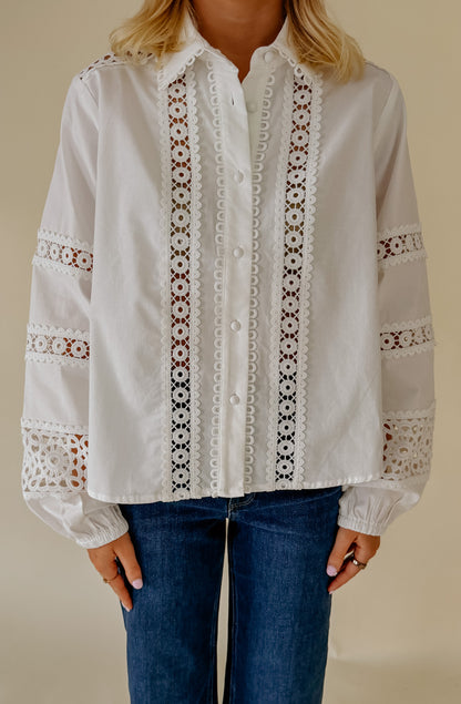 EVELYN LACE EMBROIDERED BLOUSE