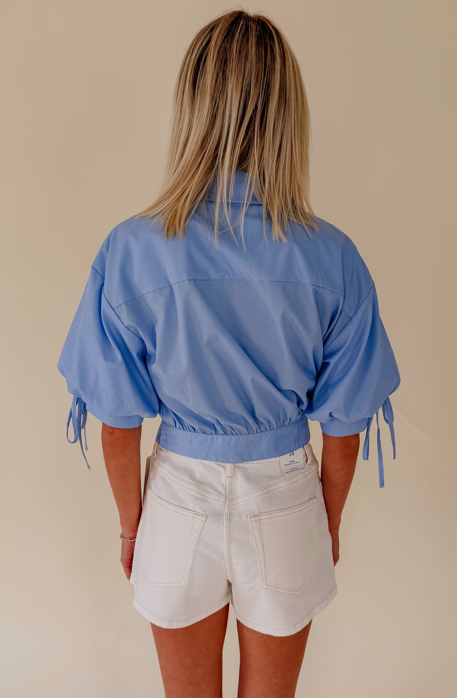 WITH A TWIST CROPPED BLOUSE