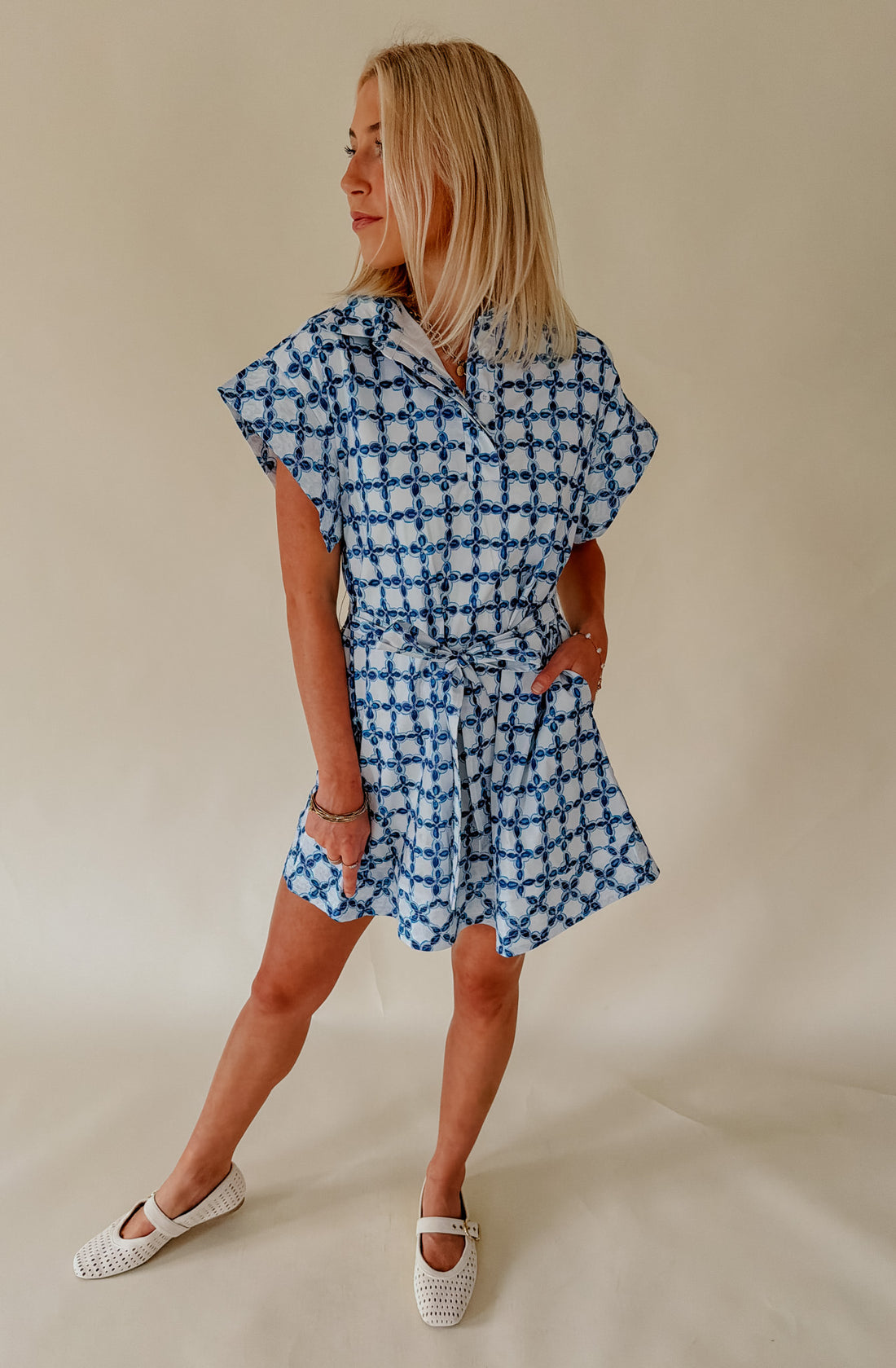 LINKED BUTTONED MINI DRESS