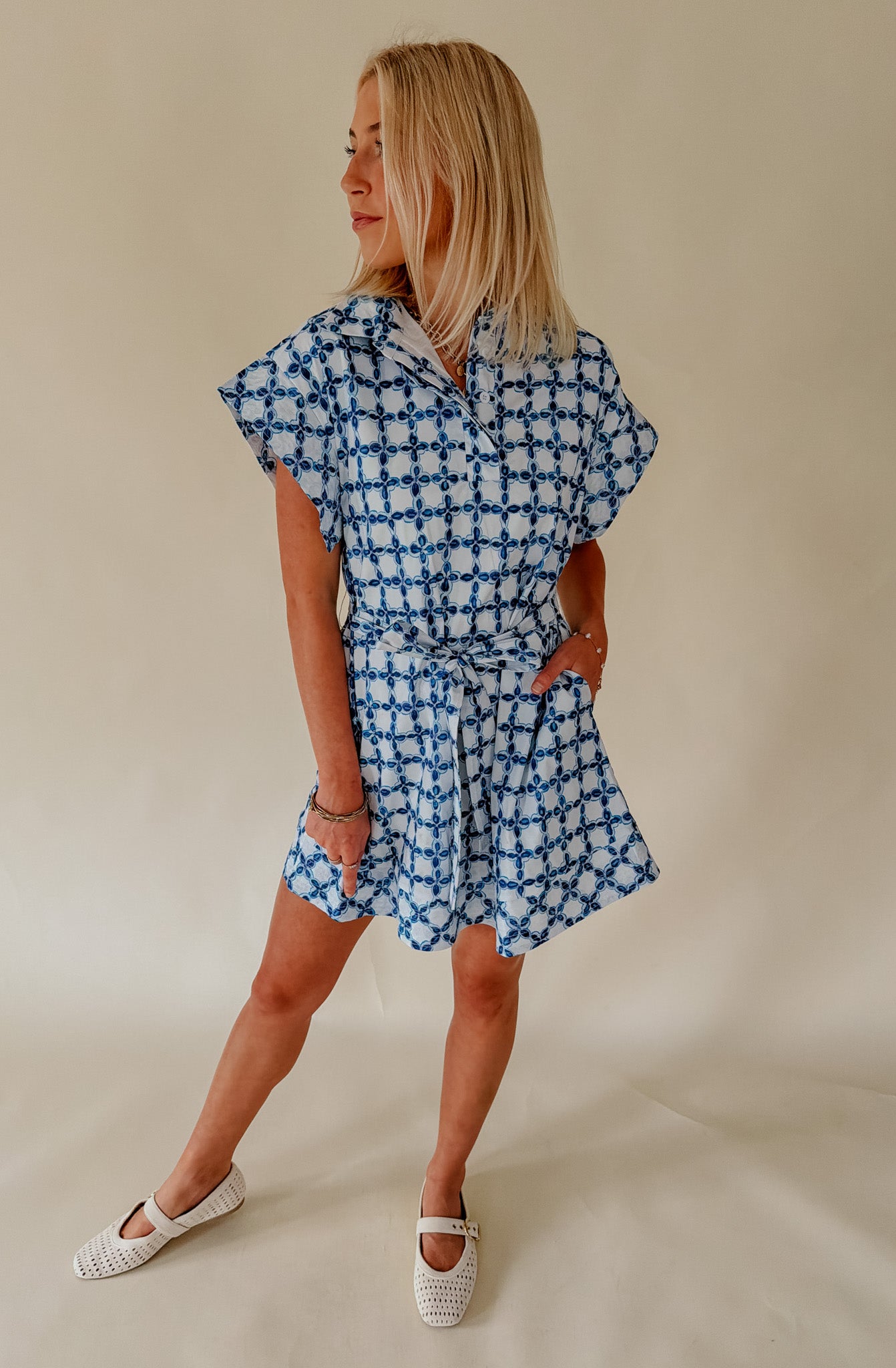 LINKED BUTTONED MINI DRESS