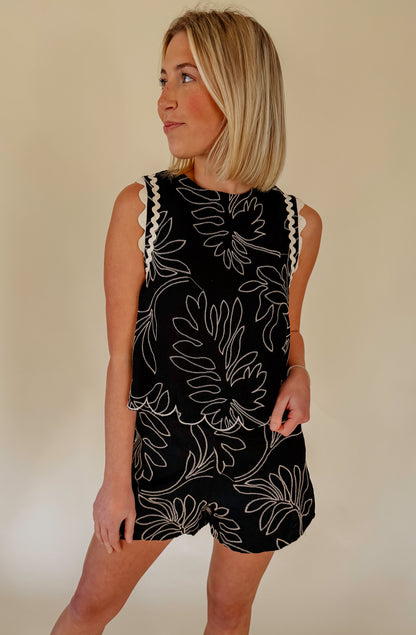 OUT OF OFFICE FLORAL SHORT