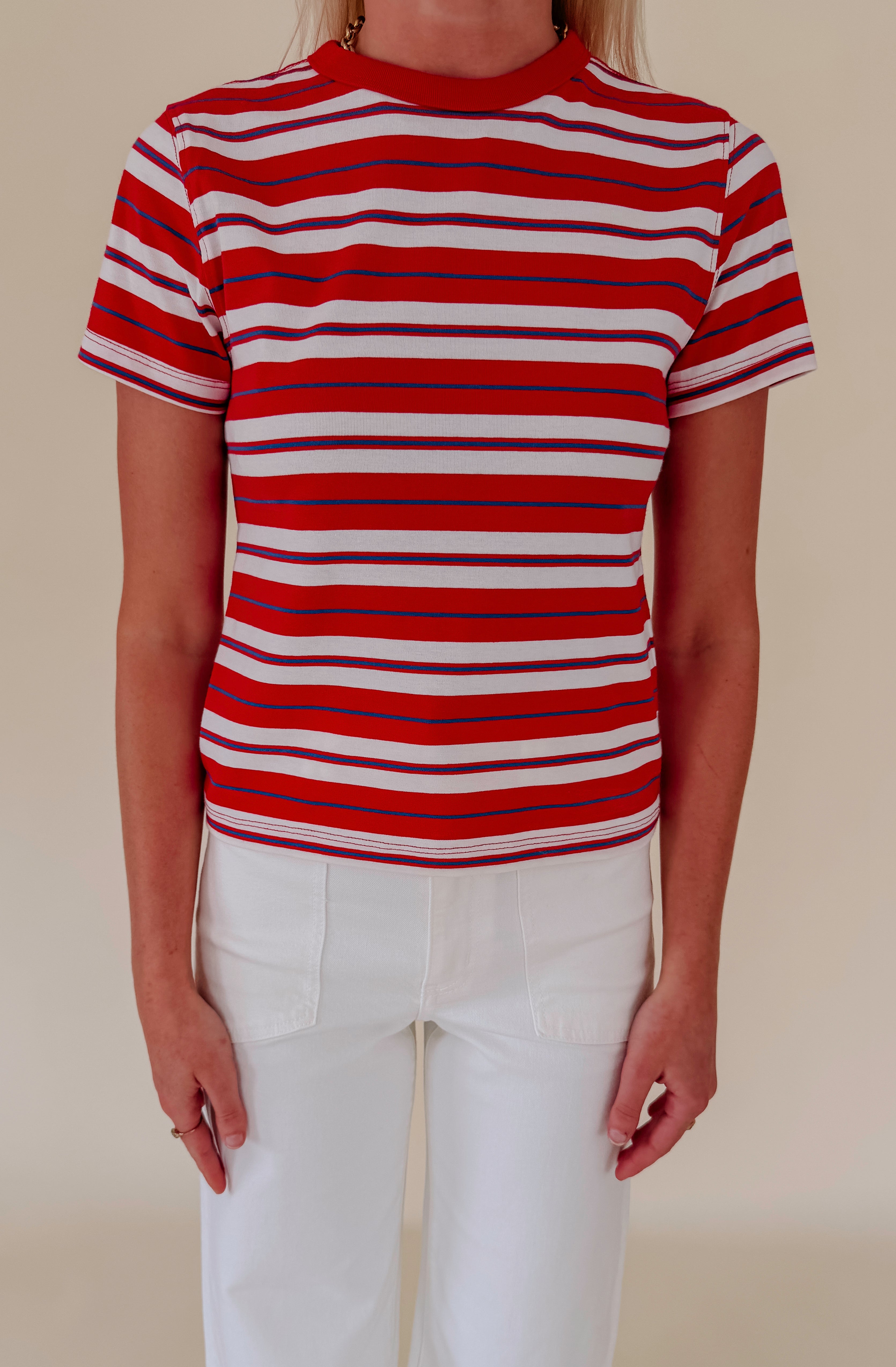 DAZE ZUMA TEE IN SCARLET