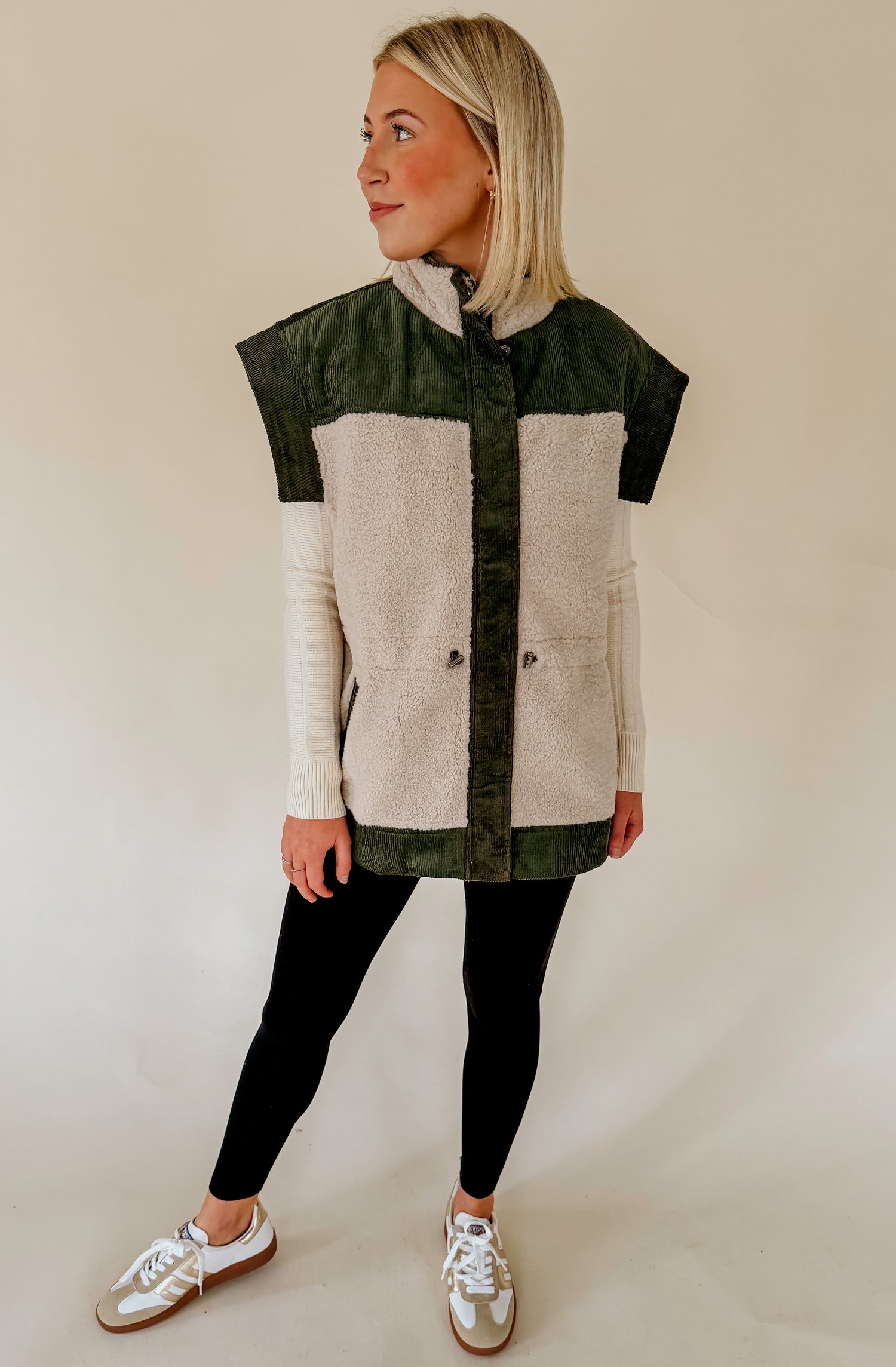 MOUNTAIN VIEW SHERPA VEST