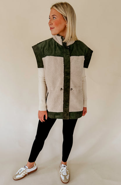 MOUNTAIN VIEW SHERPA VEST