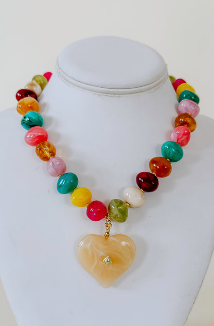 HOLDEN CHUNKY BEADED NECKLACE WITH HEART PENDANT