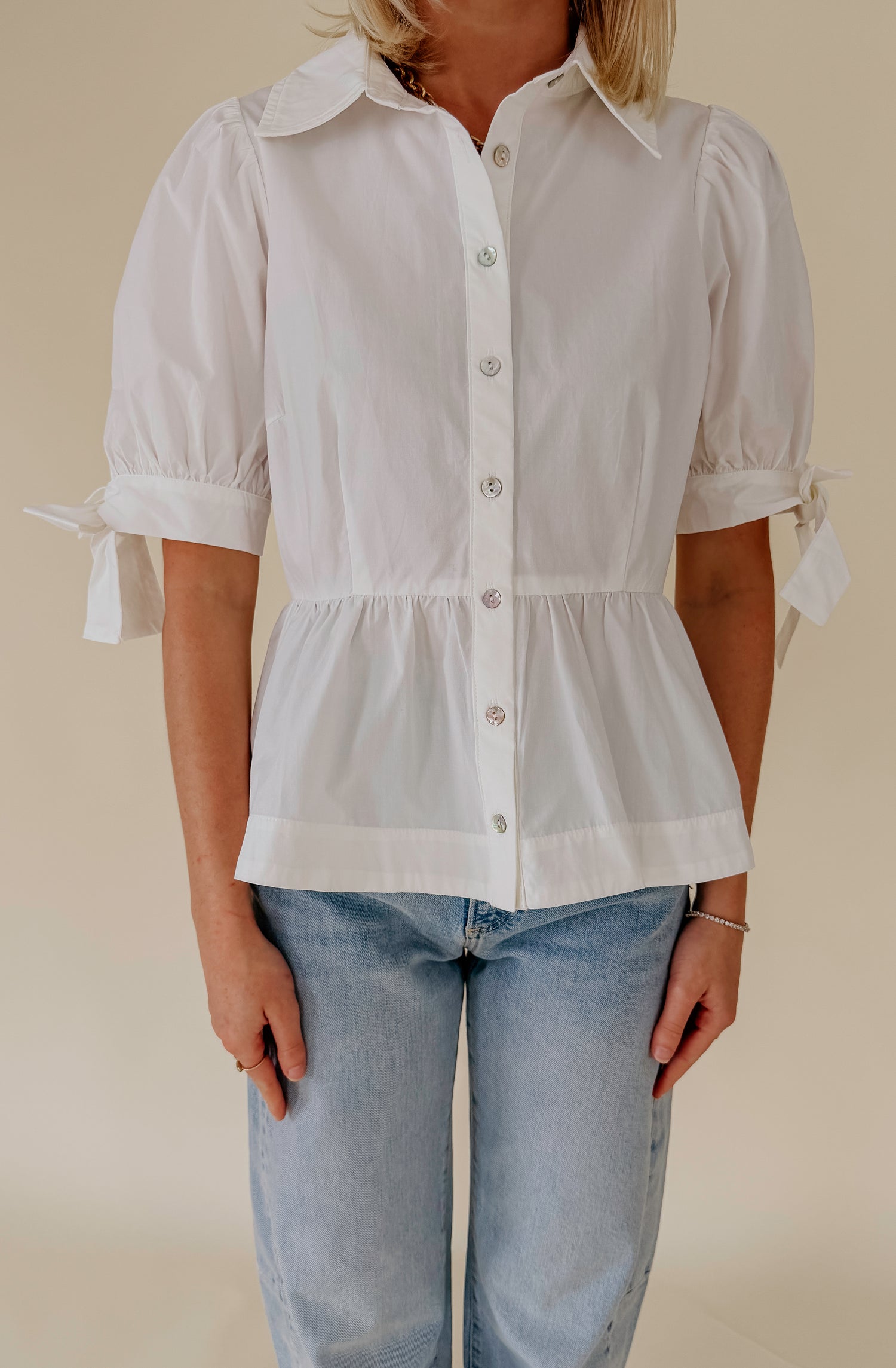 ON REPEAT BUTTONED BLOUSE