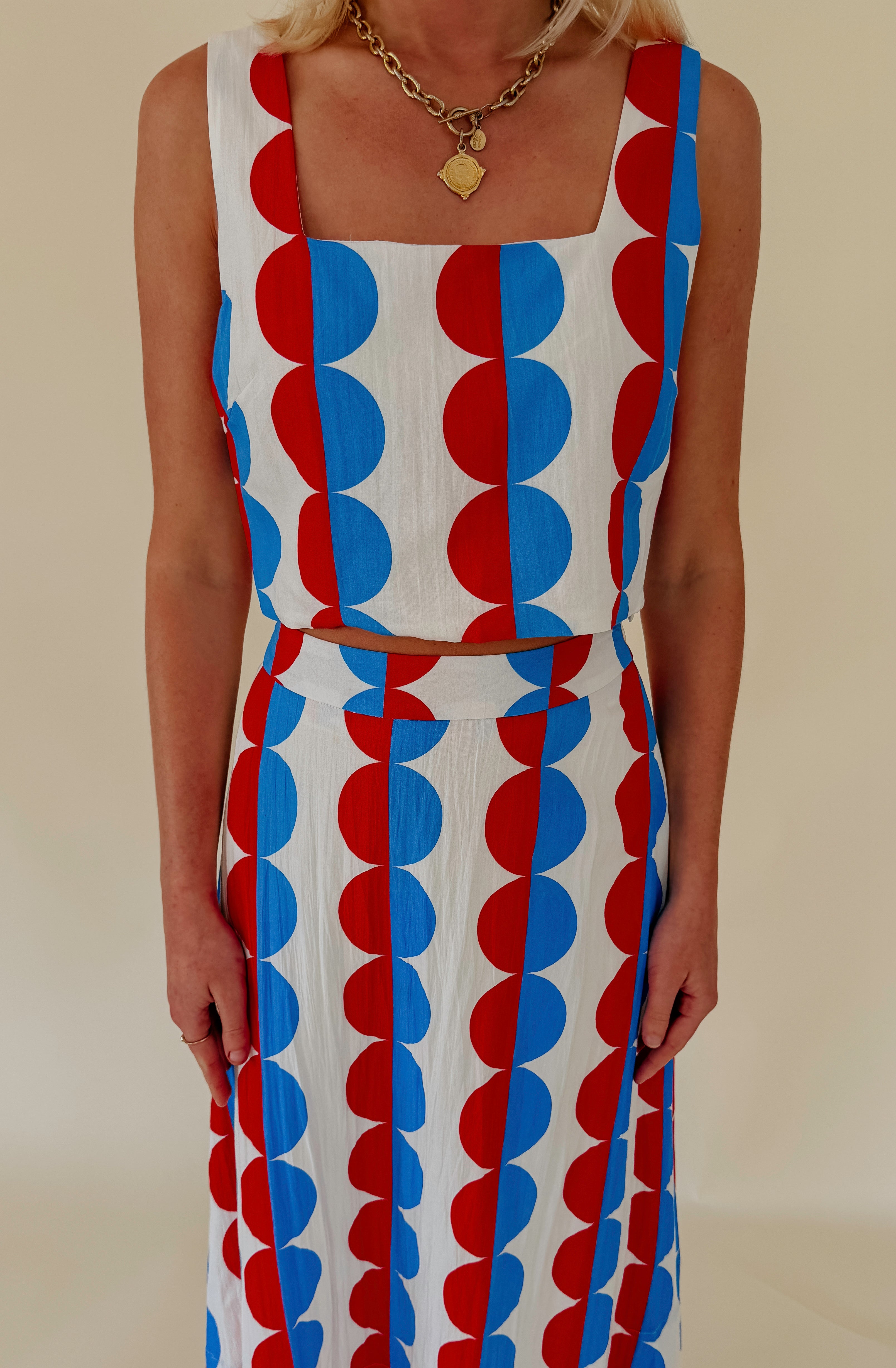 THE ROSETTE TWO PIECE SET