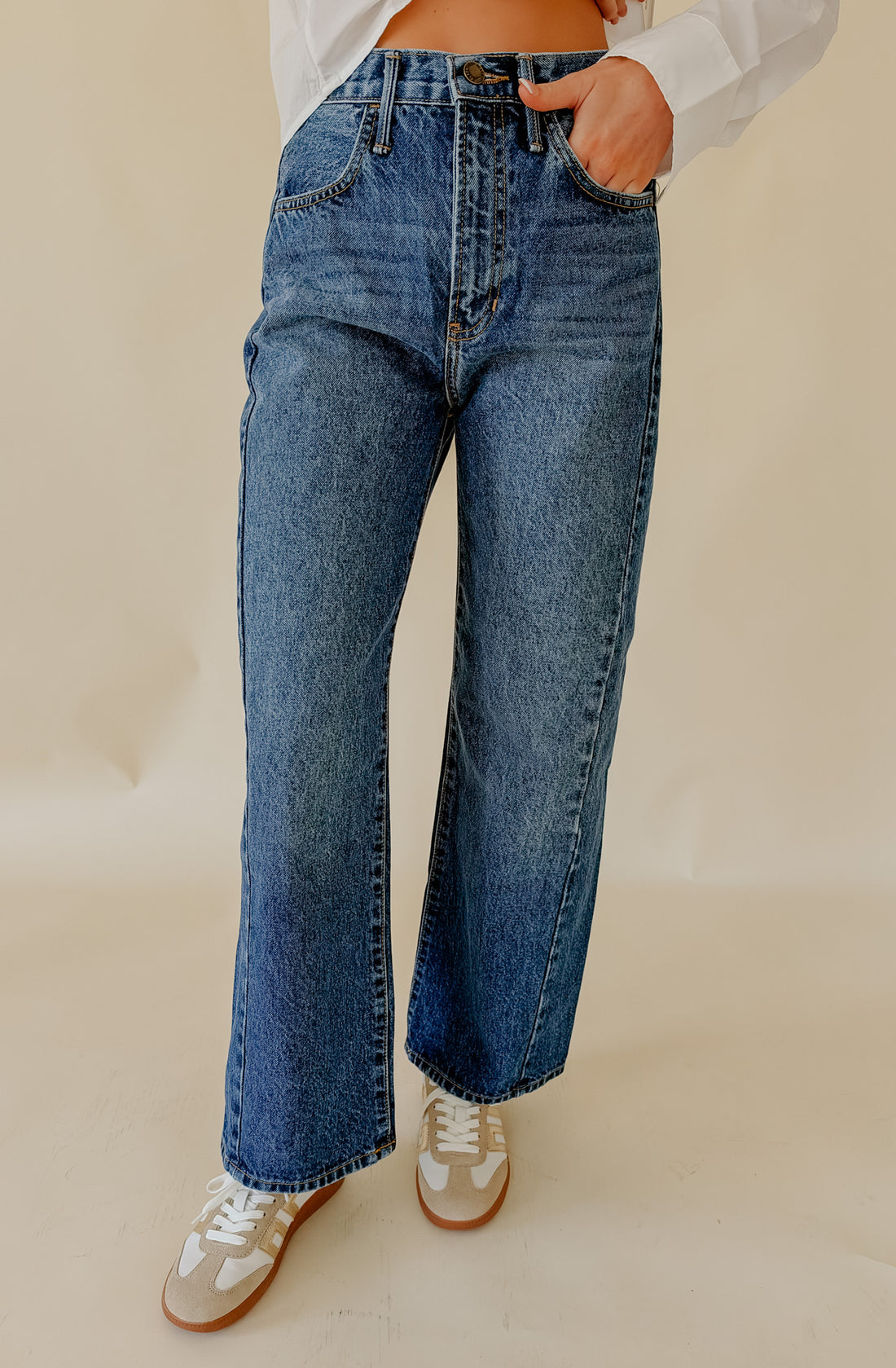 JUST BLACK BARREL JEAN TWIST