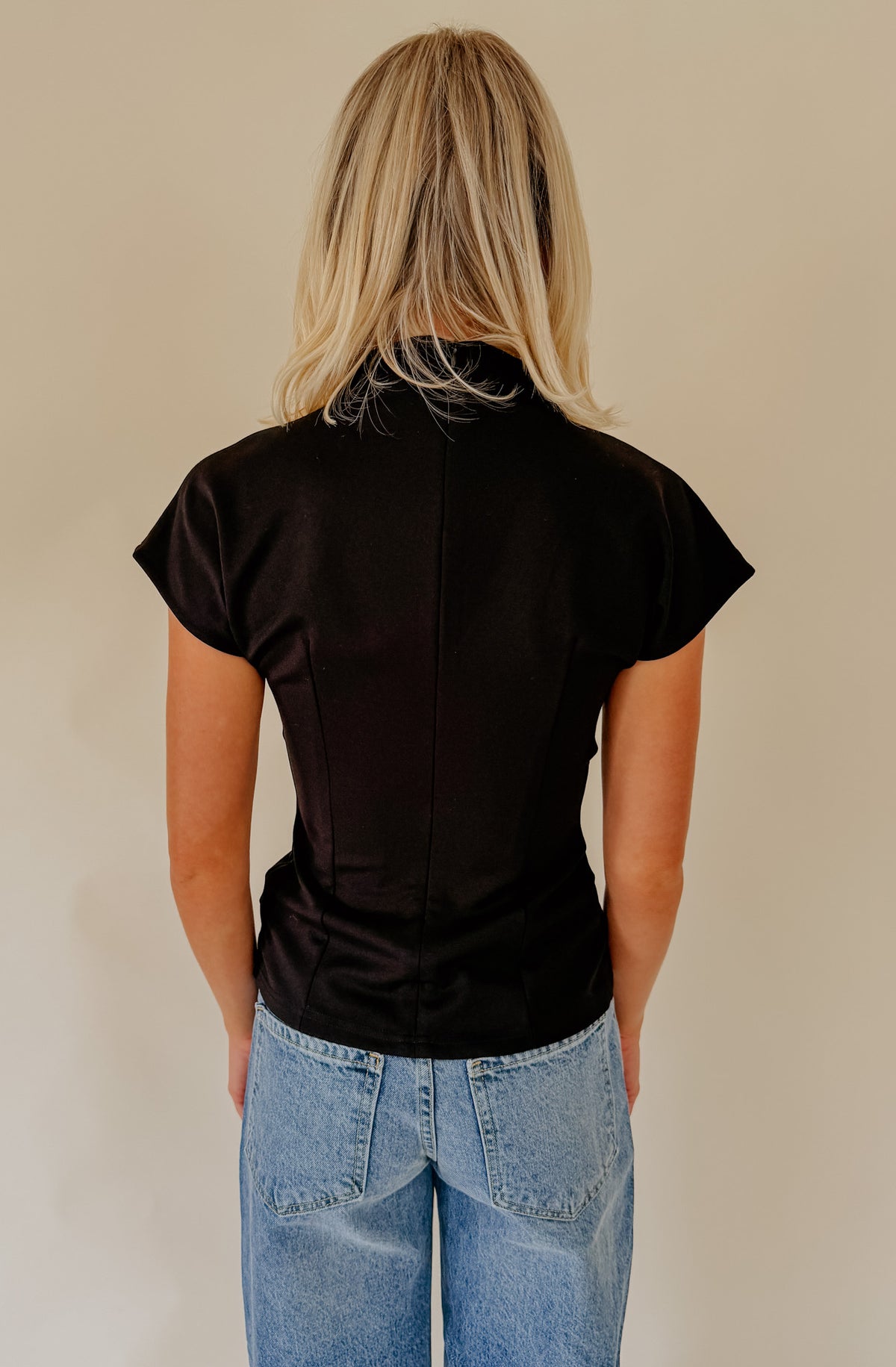 BACK IN BLACK HIGH NECK RUCHED TOP