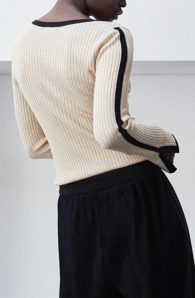 THE ISLA SQUARE KNIT TOP