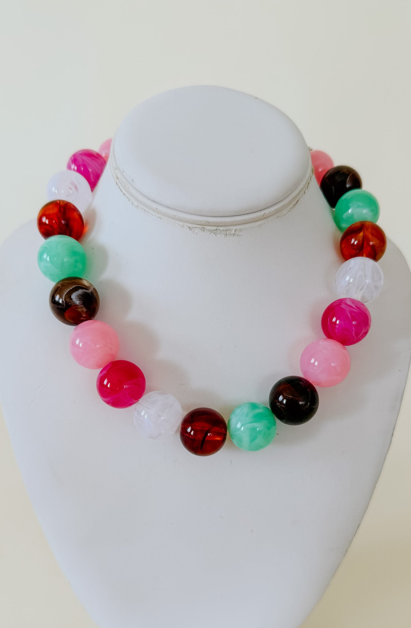 DORA CHUNKY BEADED NECKLACE