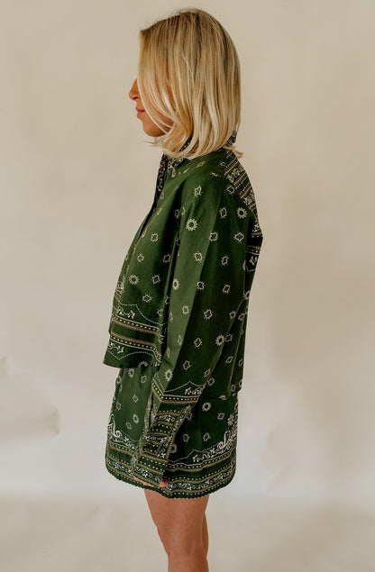 DRESS TO RIO GREEN SCARF BUTTONED BLOUSE