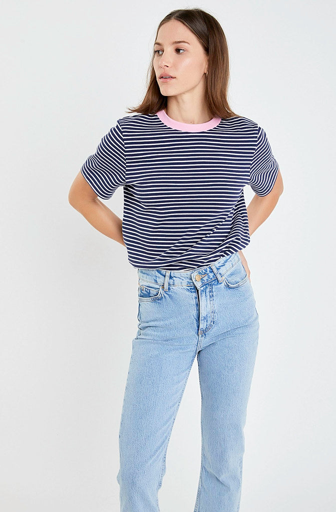 ESSENTIAL STRIPED TEE