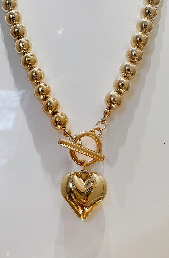 BEADED HEART PENDANT NECKLACE IN GOLD