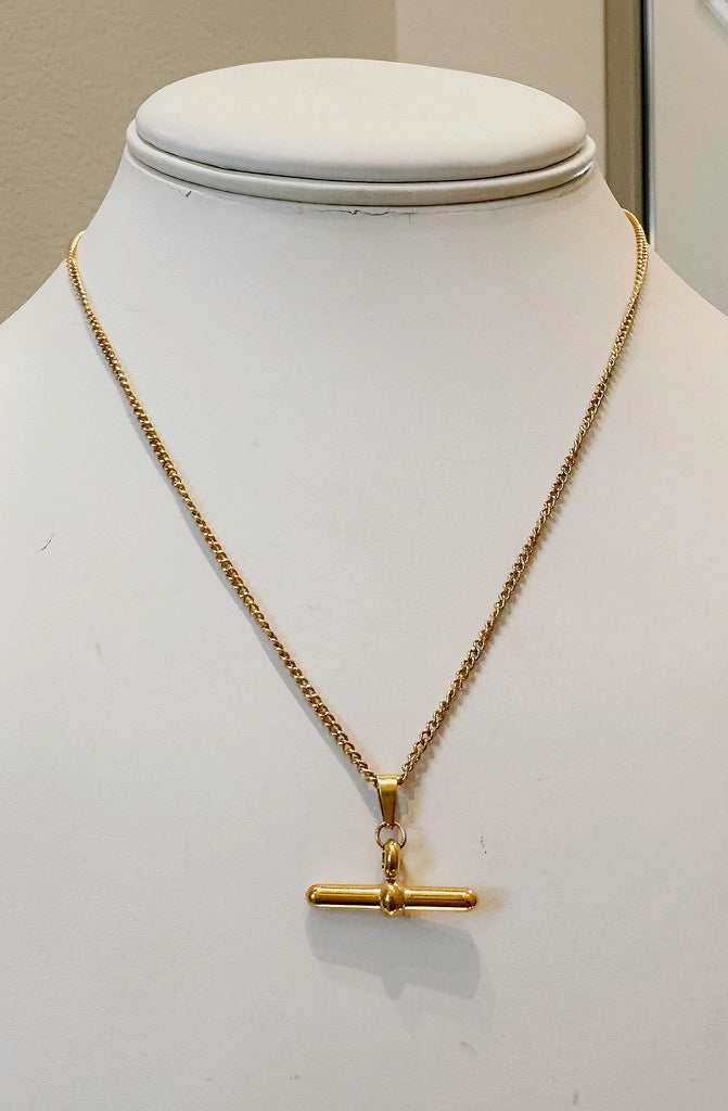 T BAR NECKLACE IN GOLD