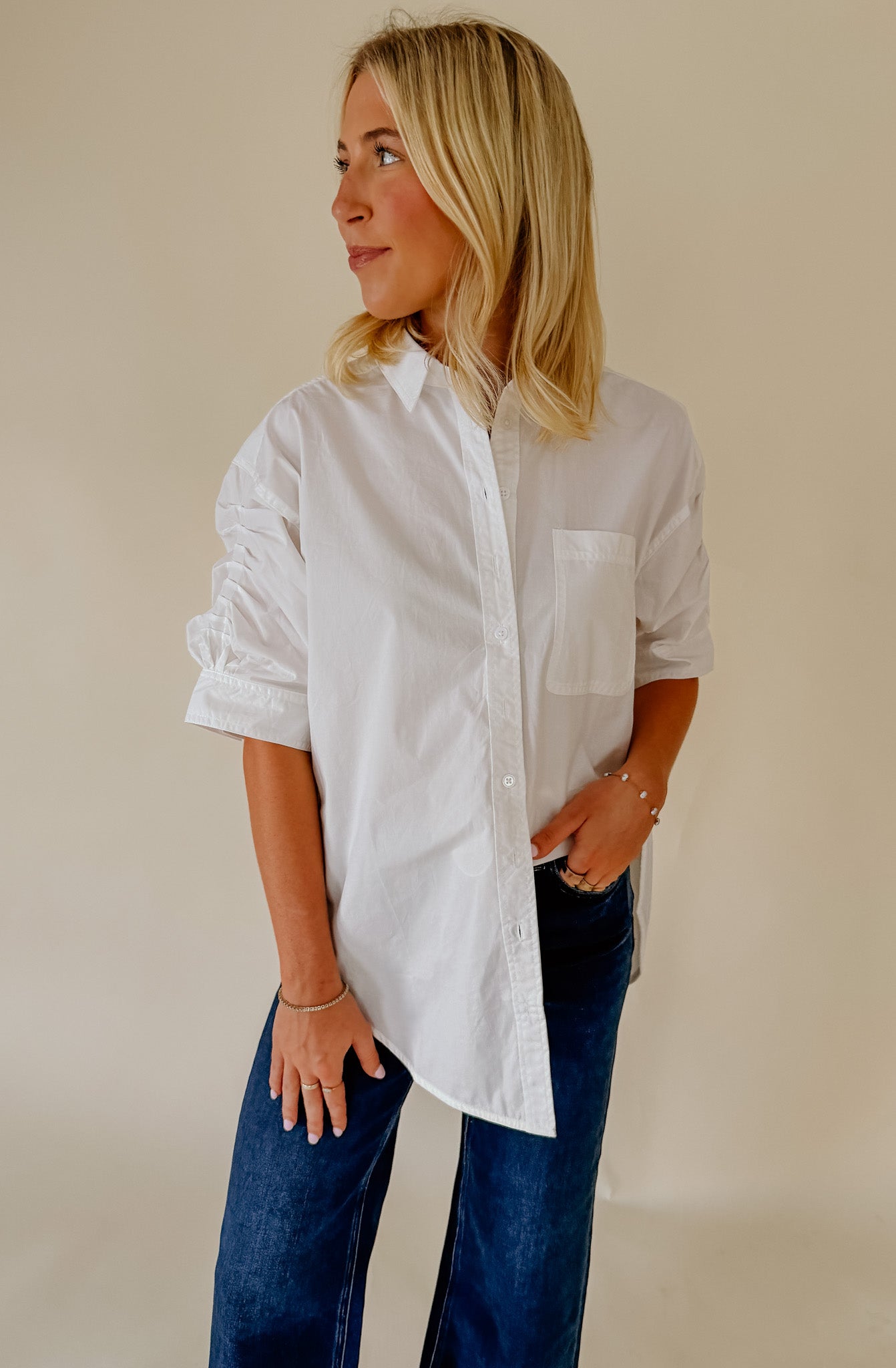 THE MIKAYLA LONG POPLIN BLEND BUTTON DOWN