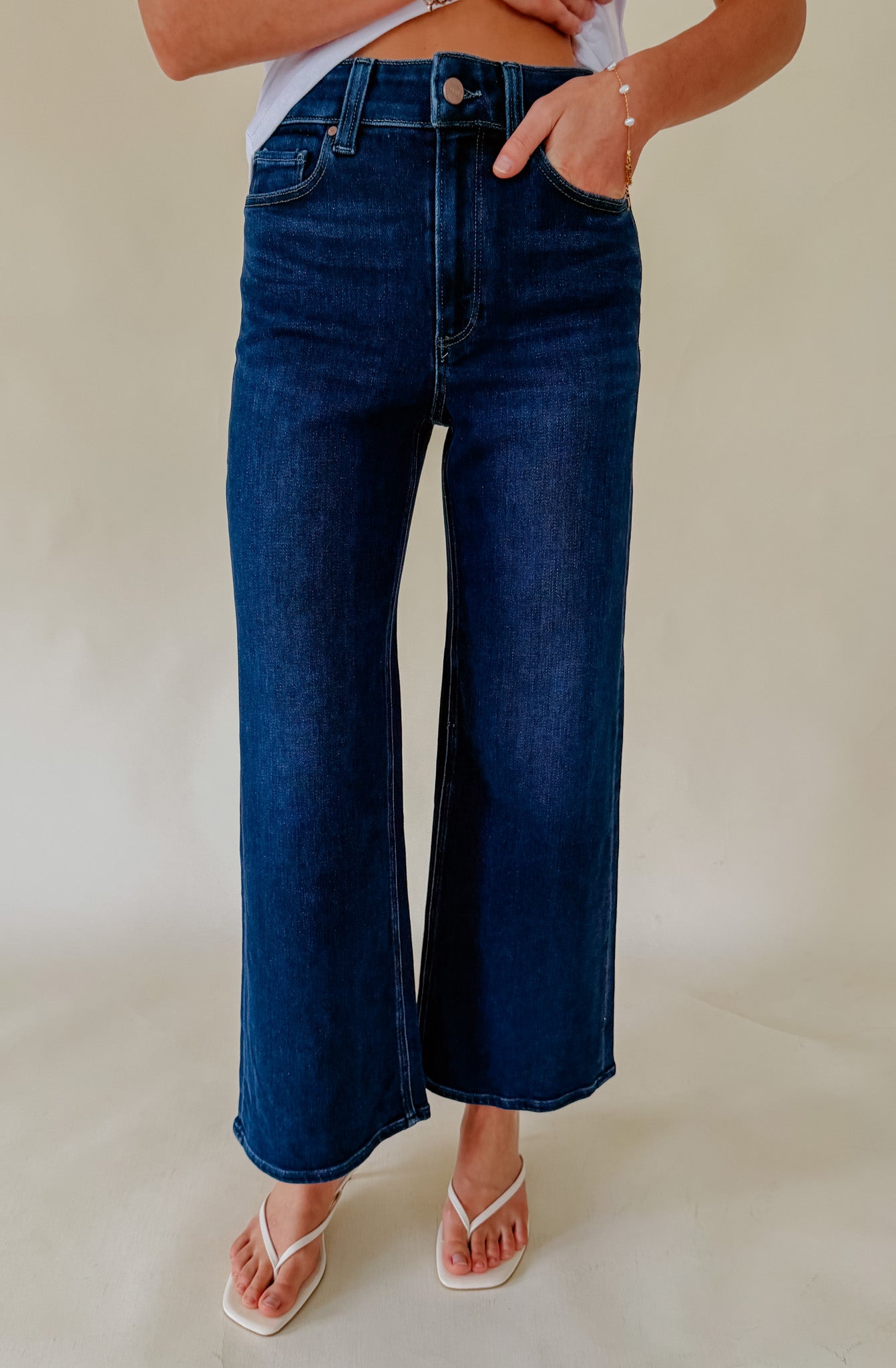 PAIGE ANESSA WIDE LEG CROP JEAN