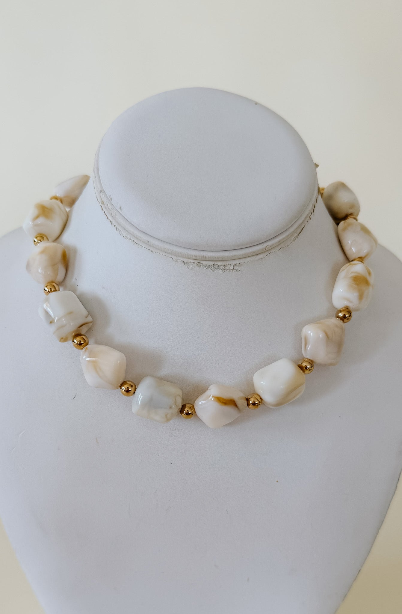 EVELYN CHUNKY BEADED NECKLACE