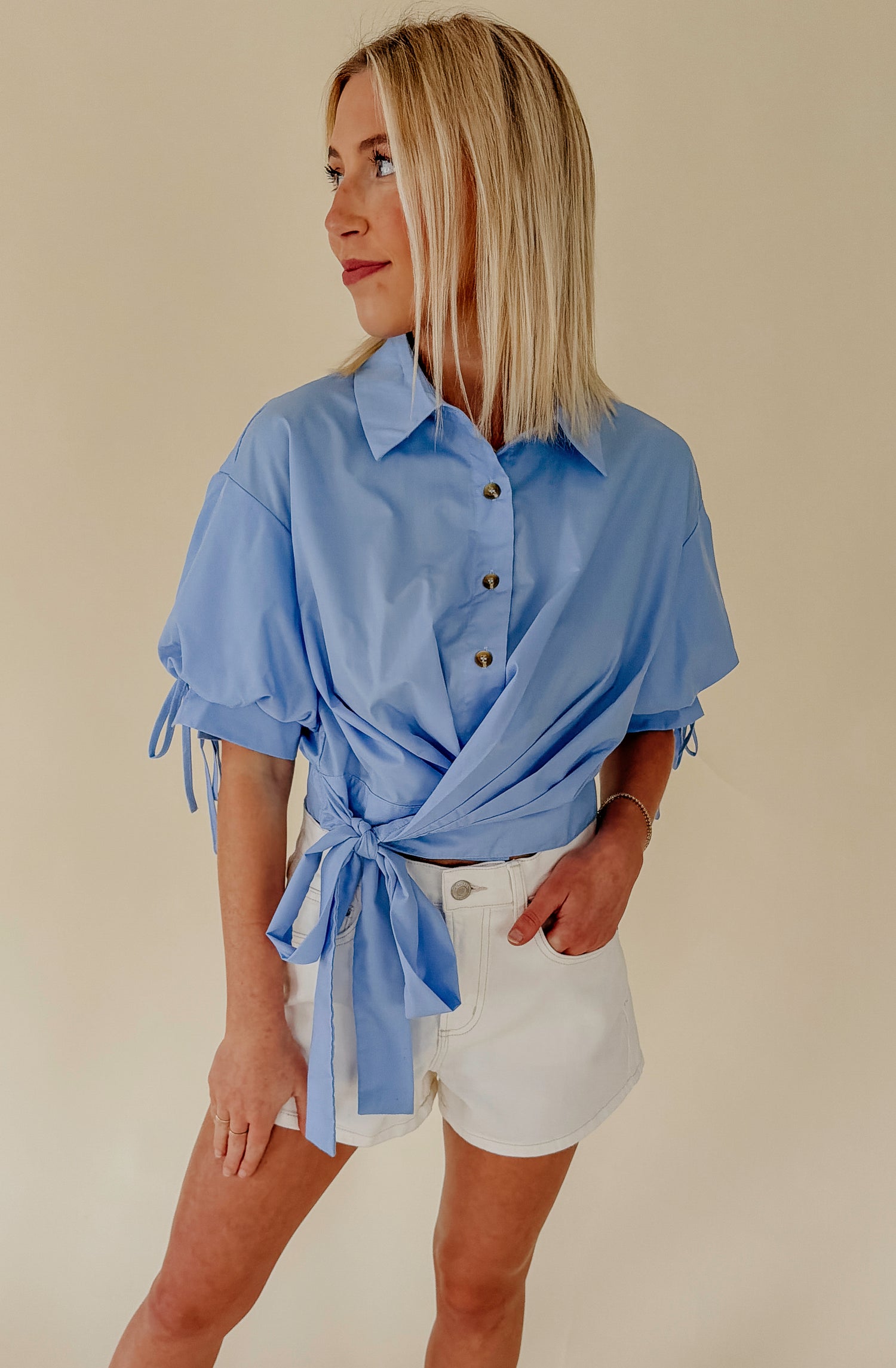 WITH A TWIST CROPPED BLOUSE
