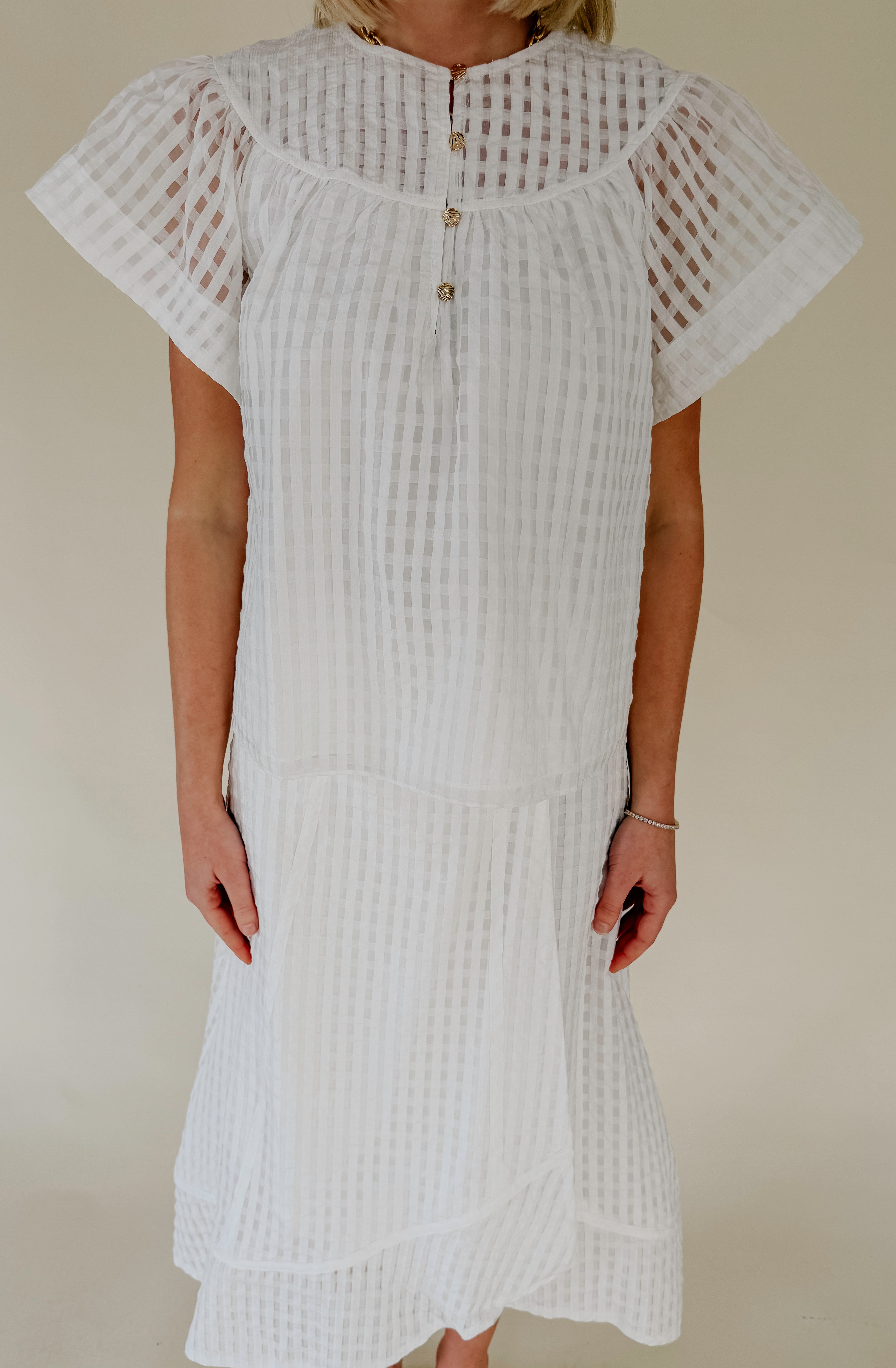 THE WHIT TEXTURED BLOUSE