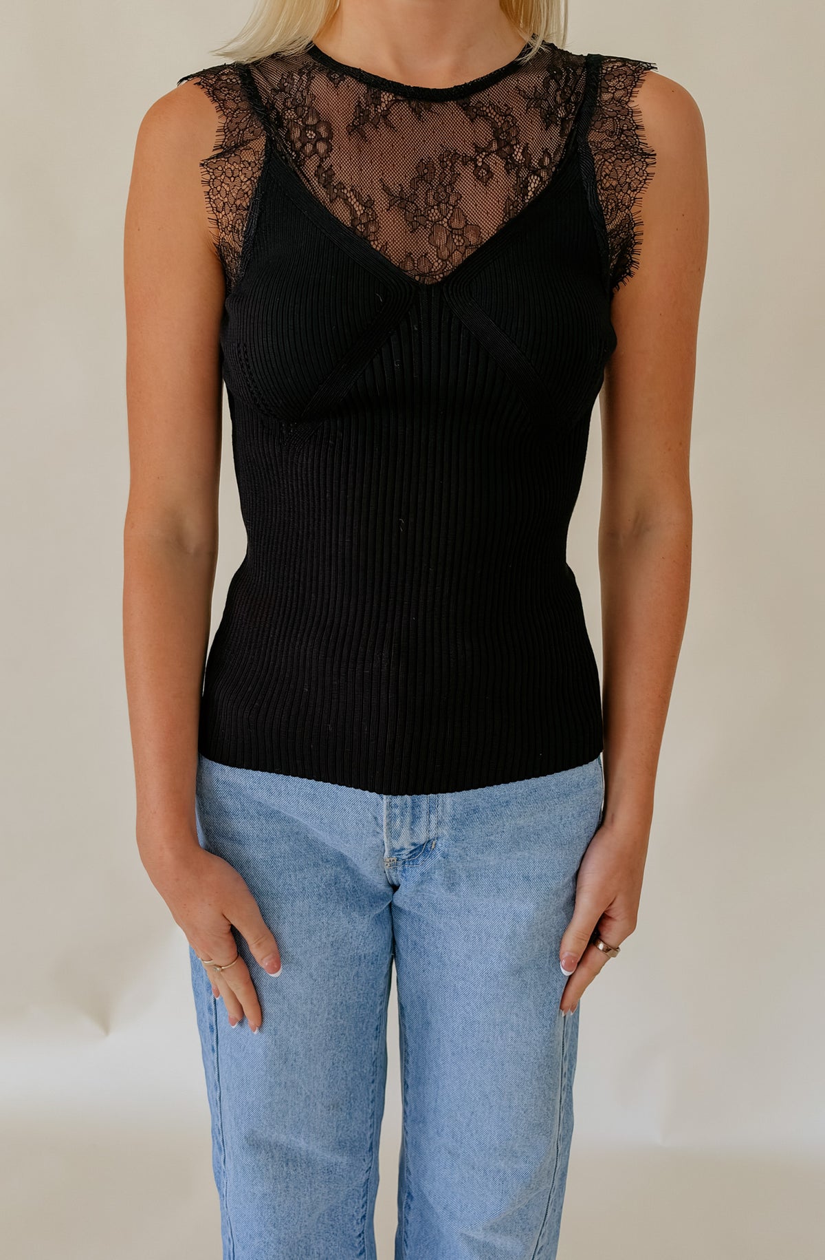 STEVE MADDEN KOURT SWEATER TOP