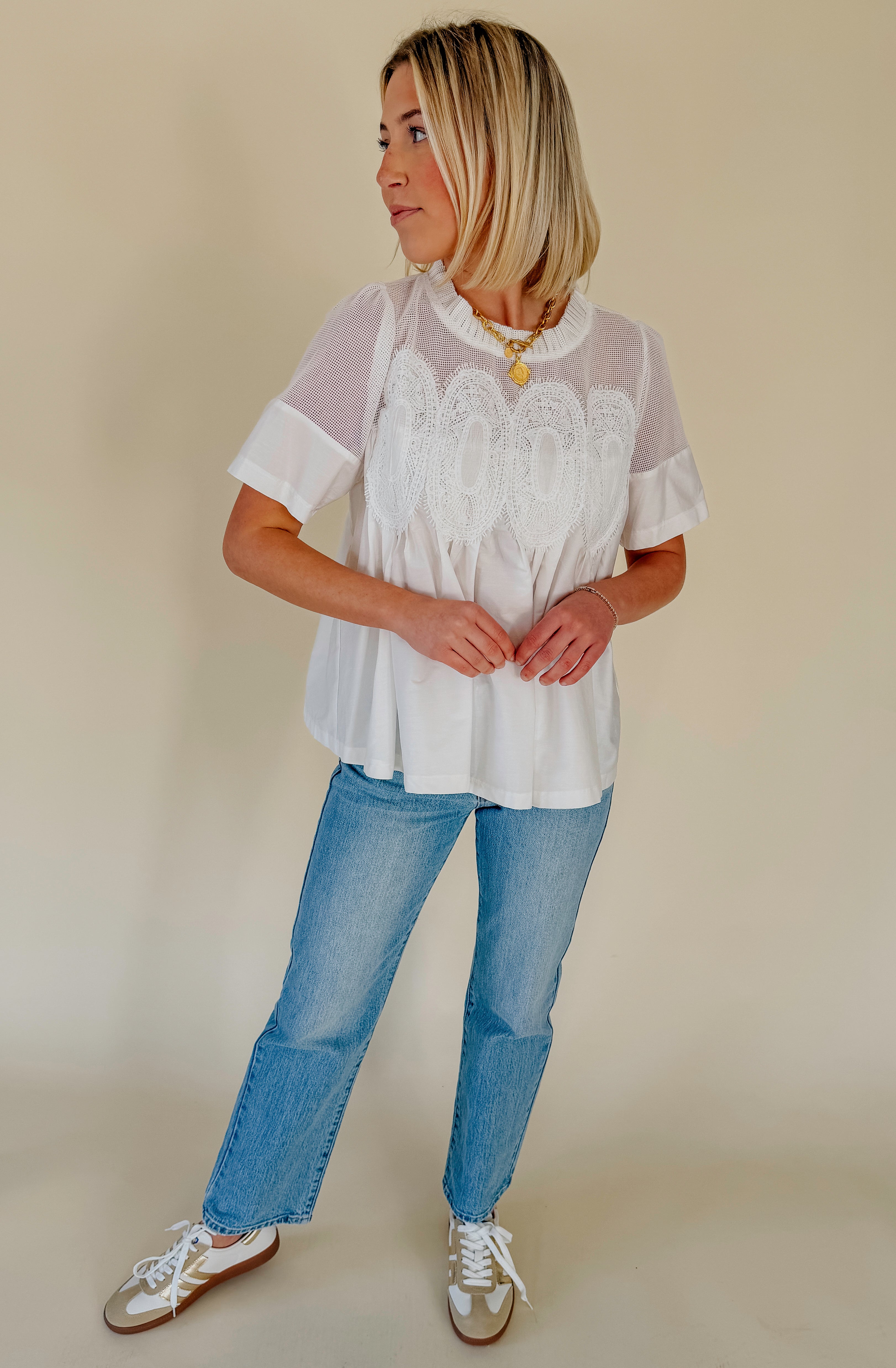MESHED WELL BLOUSE