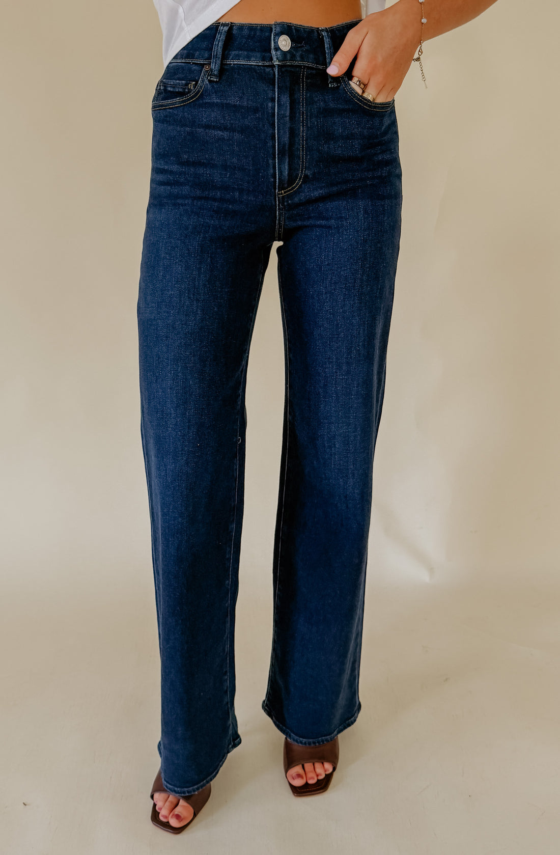 PAIGE ANESSA REVERSE SEAMED DENIM IN 31"
