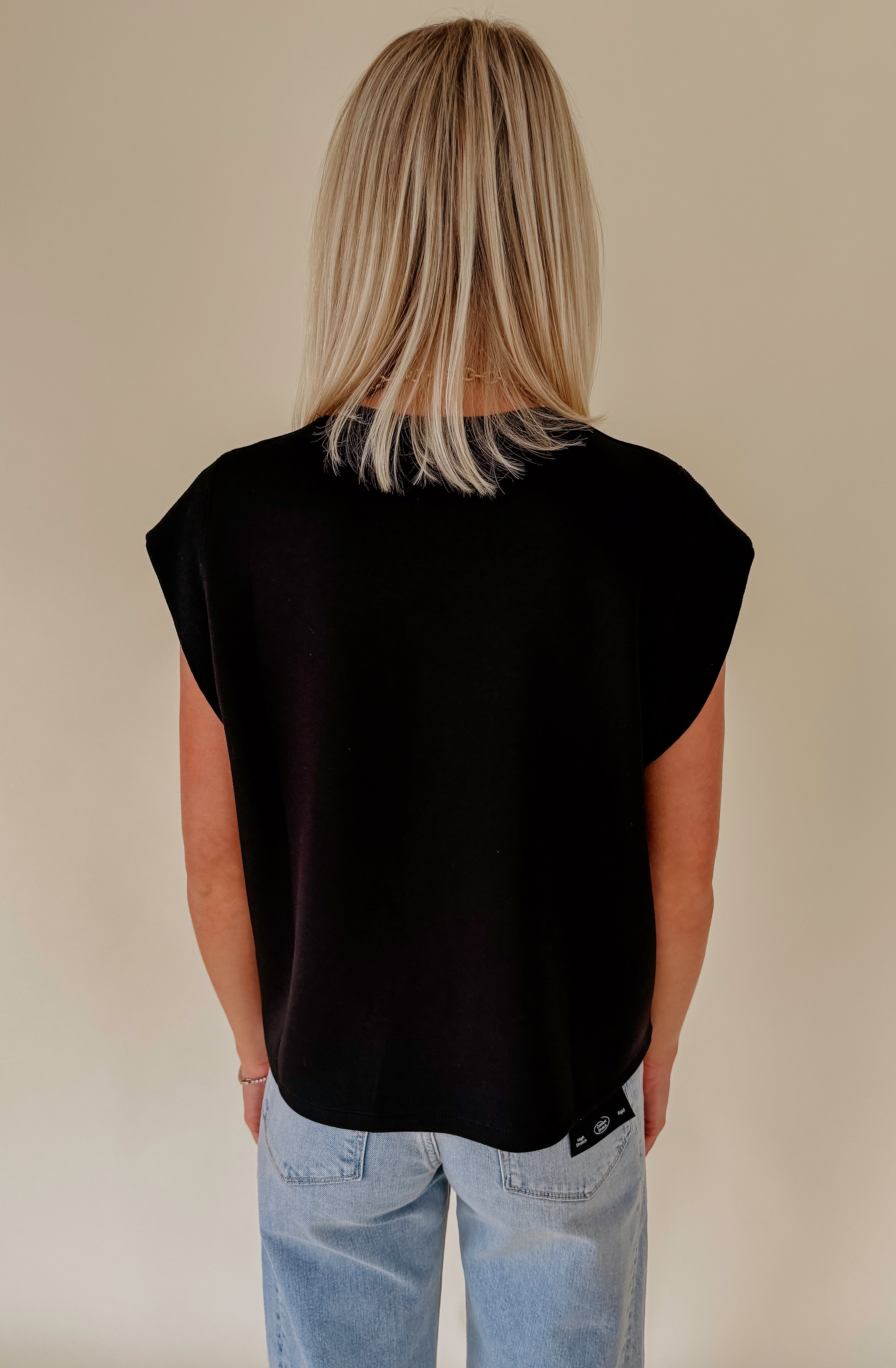 EVERYDAY RELAXED TEE