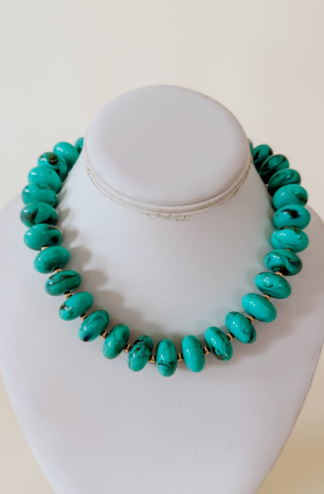 HOLLY CHUNKY BEADED NECKLACE