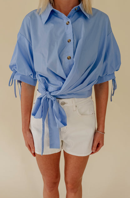 WITH A TWIST CROPPED BLOUSE