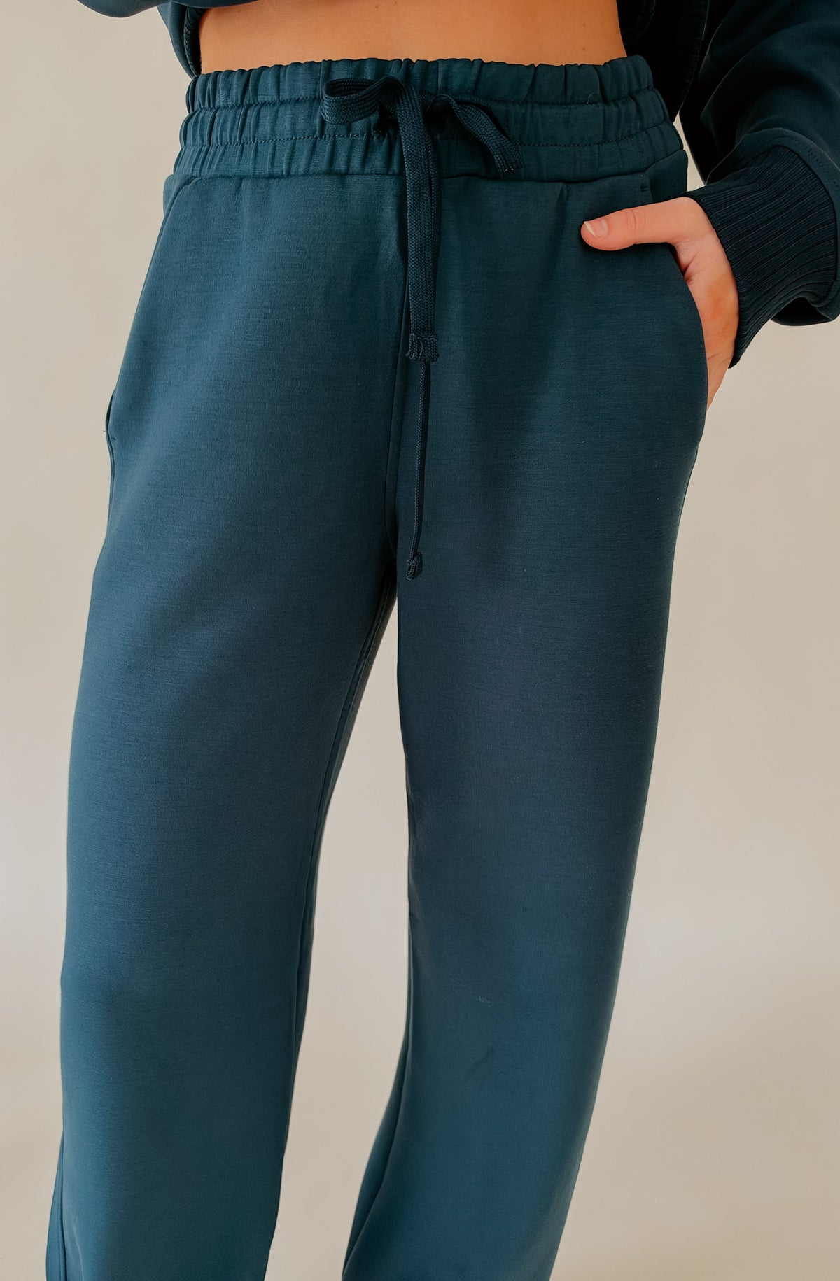 LIGHT AS AIR WIDE LEG FULL LENGTH PANT