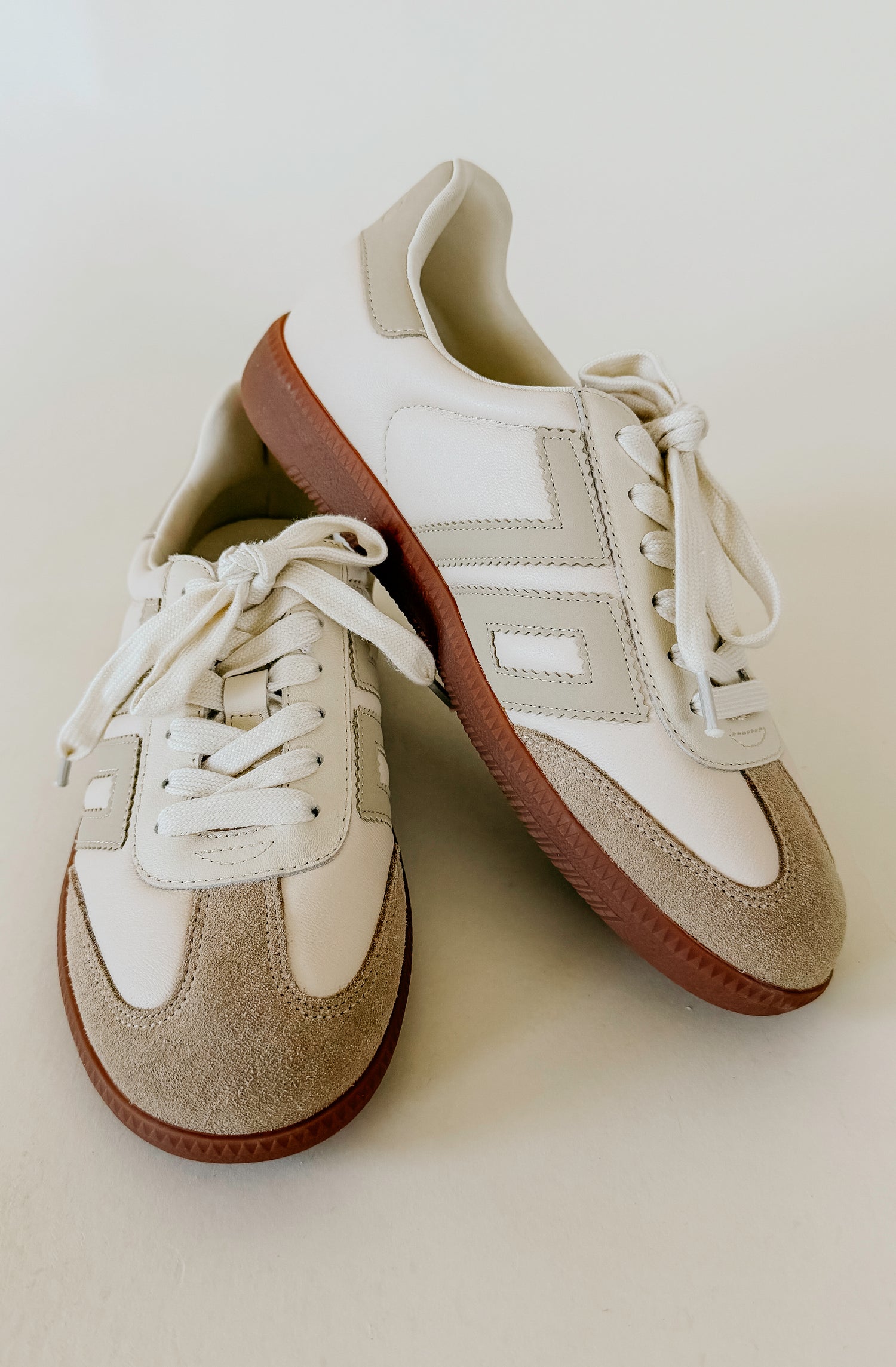 BACK 70 CLOUD D26 SNEAKER