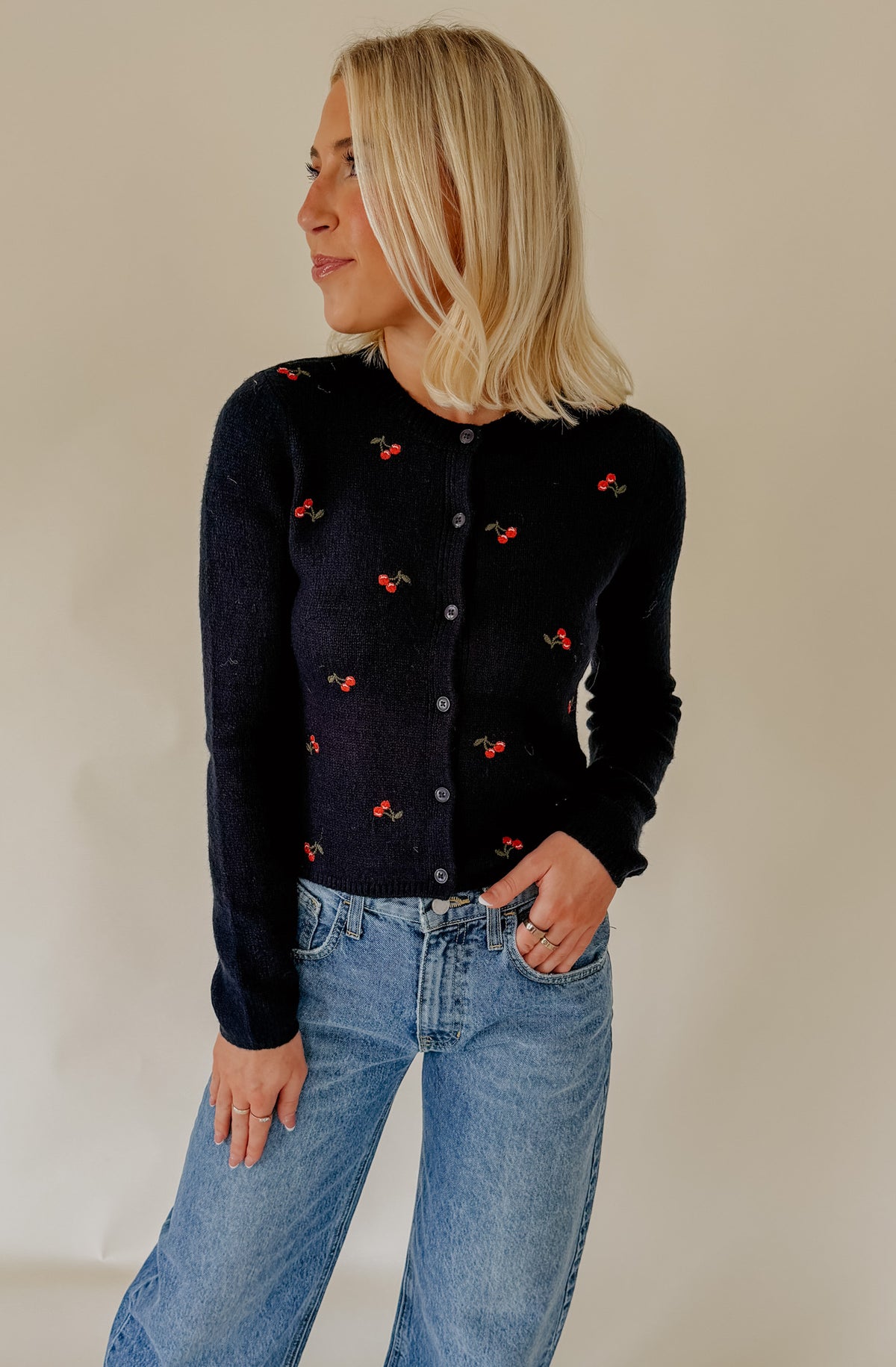 DAZE MUSE CARDIGAN IN CHERRY