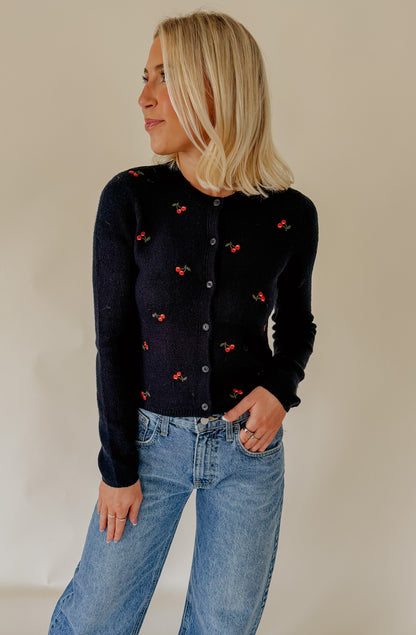DAZE MUSE CARDIGAN IN CHERRY