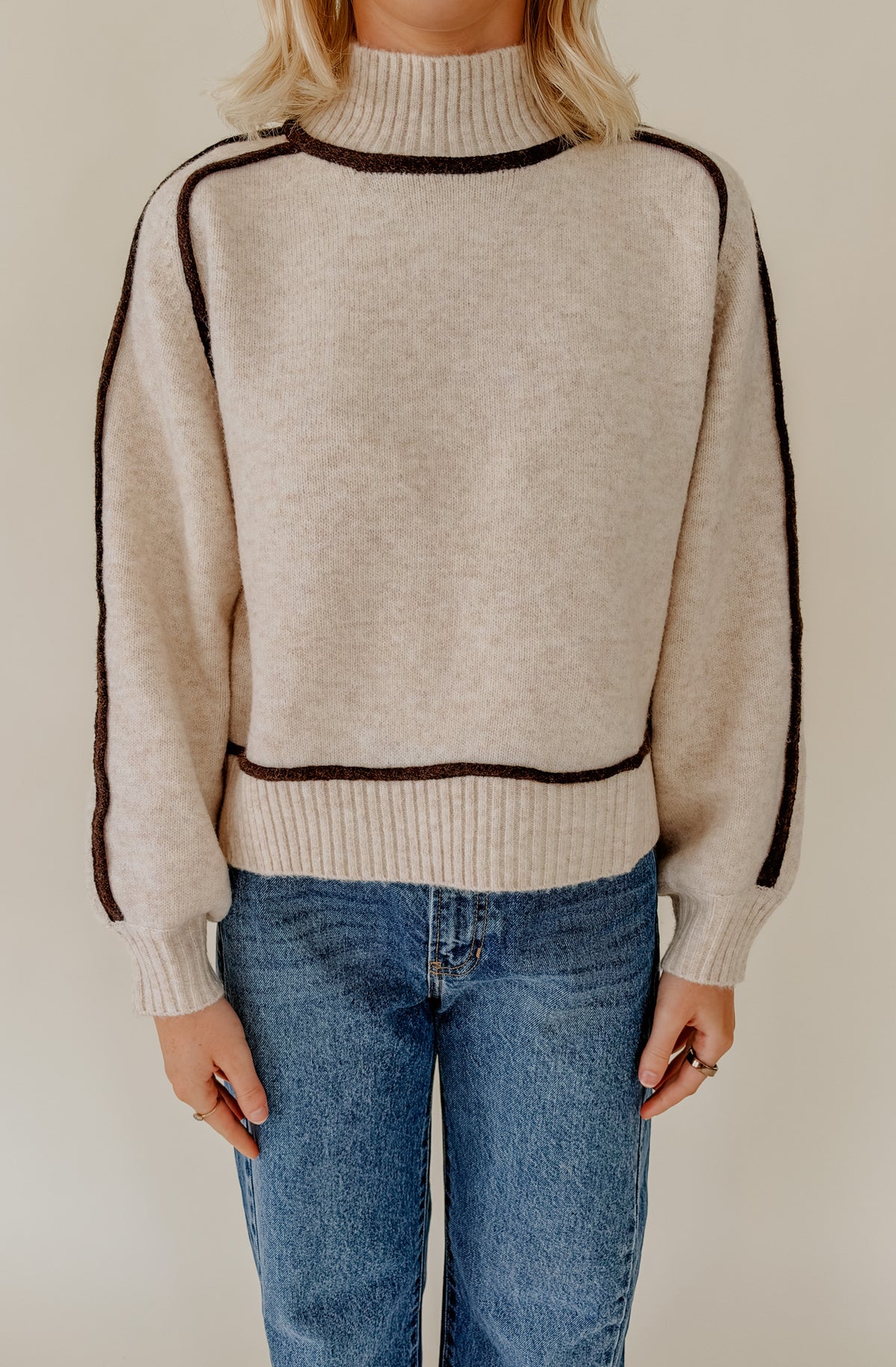 CONTRAST COLOR BLOCKED SWEATER