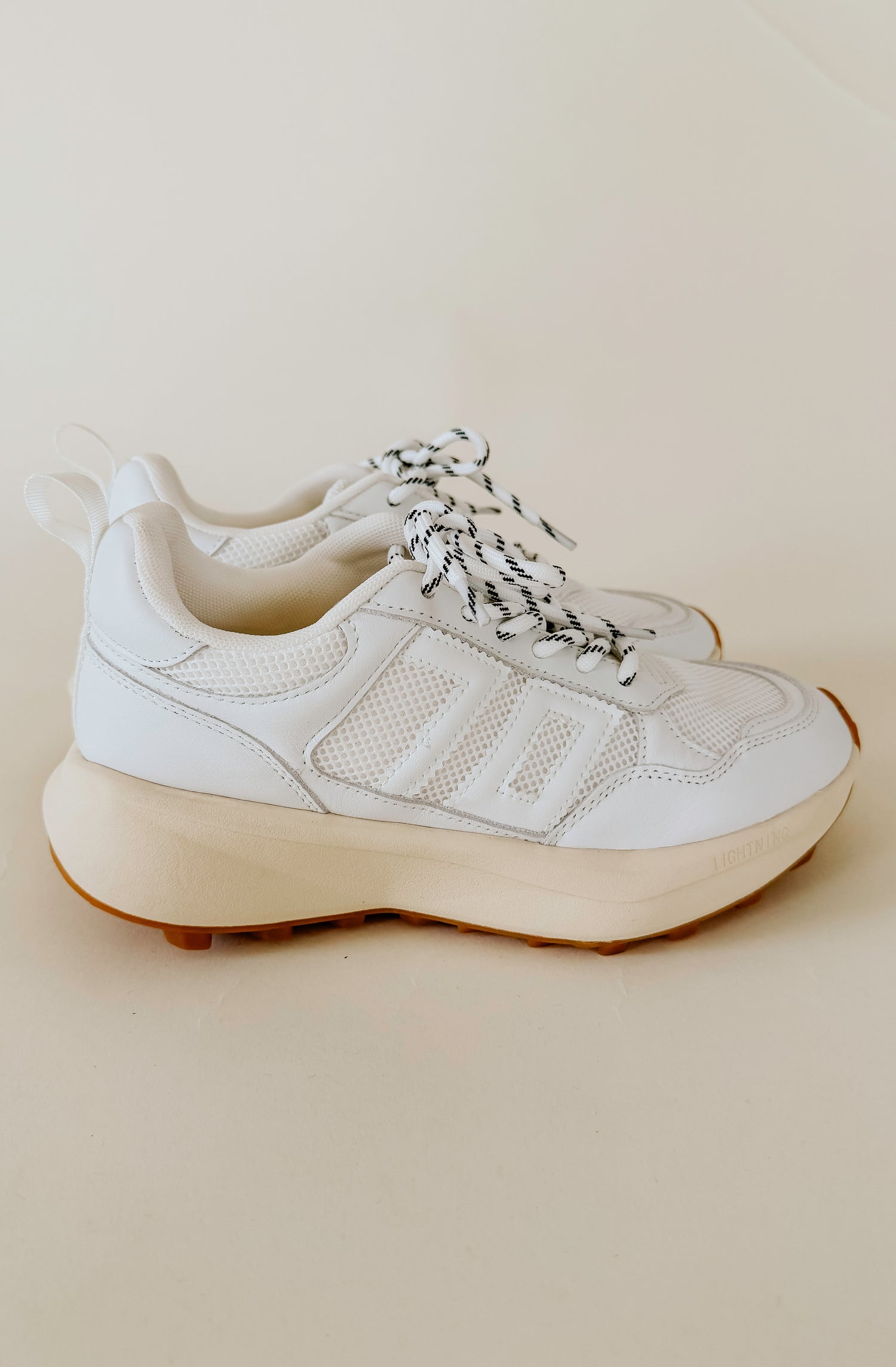 BACK 70 LIGHTNING SNEAKER