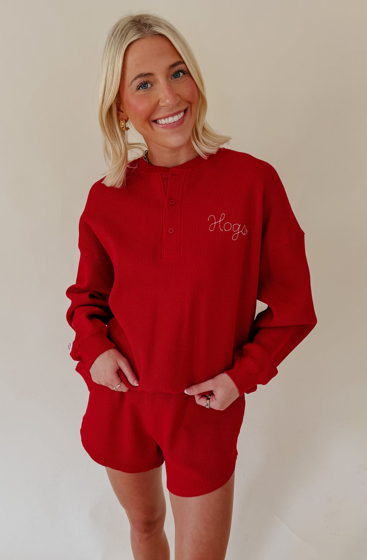 HOGS EMBROIDRED WAFFLE HENLEY