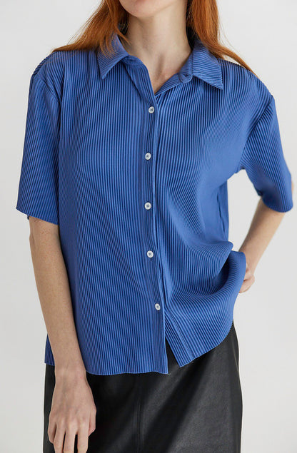 THE MASON PLISSE BUTTONED TOP